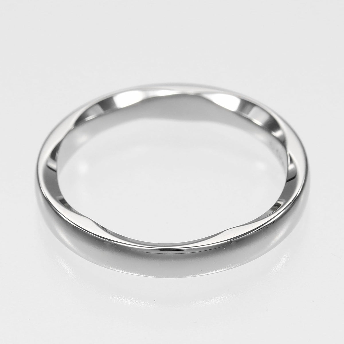 Chanel Silver Platinum 950 Band Ring (Pre-Owned)