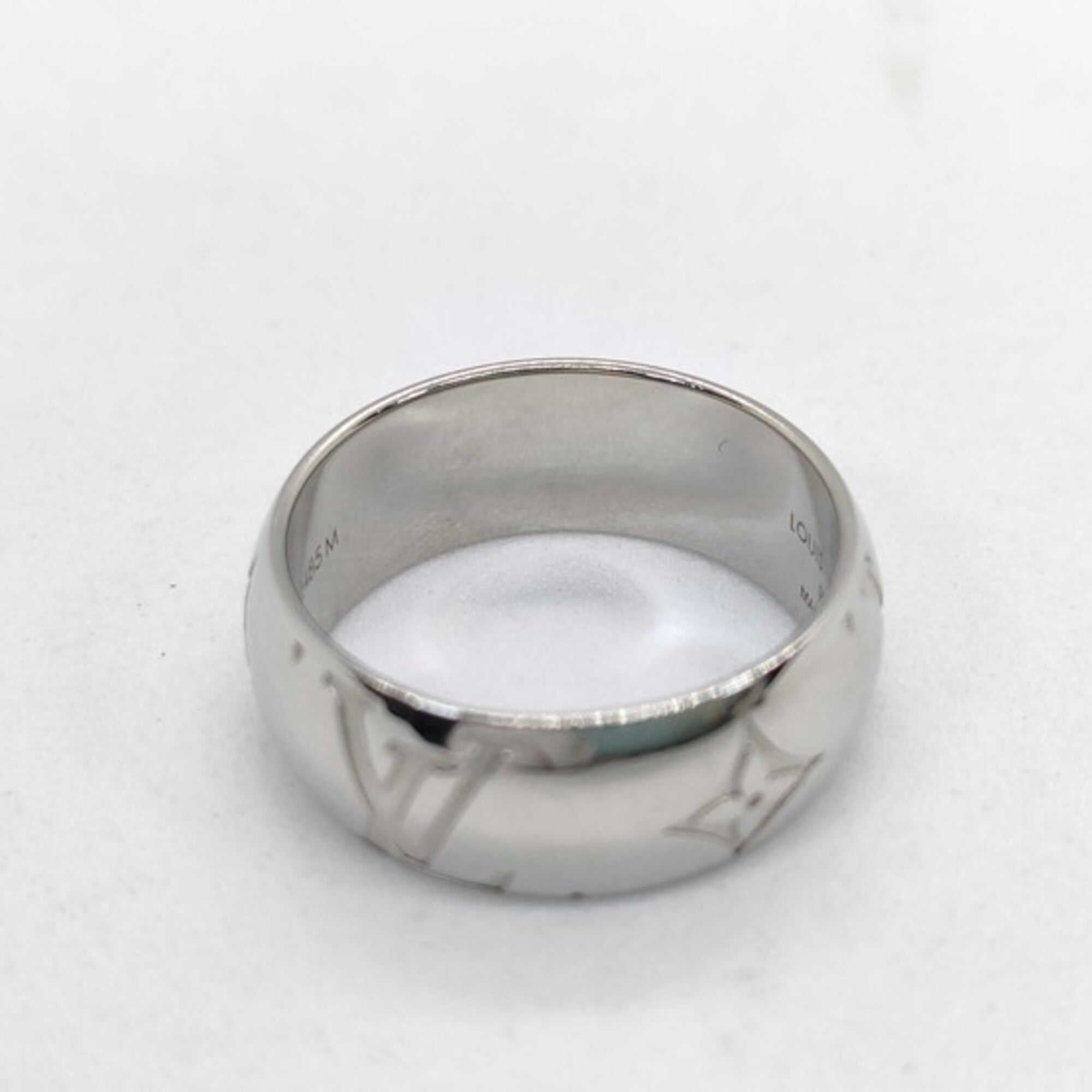 Louis Vuitton Silver Metal Band Ring (Pre-Owned)