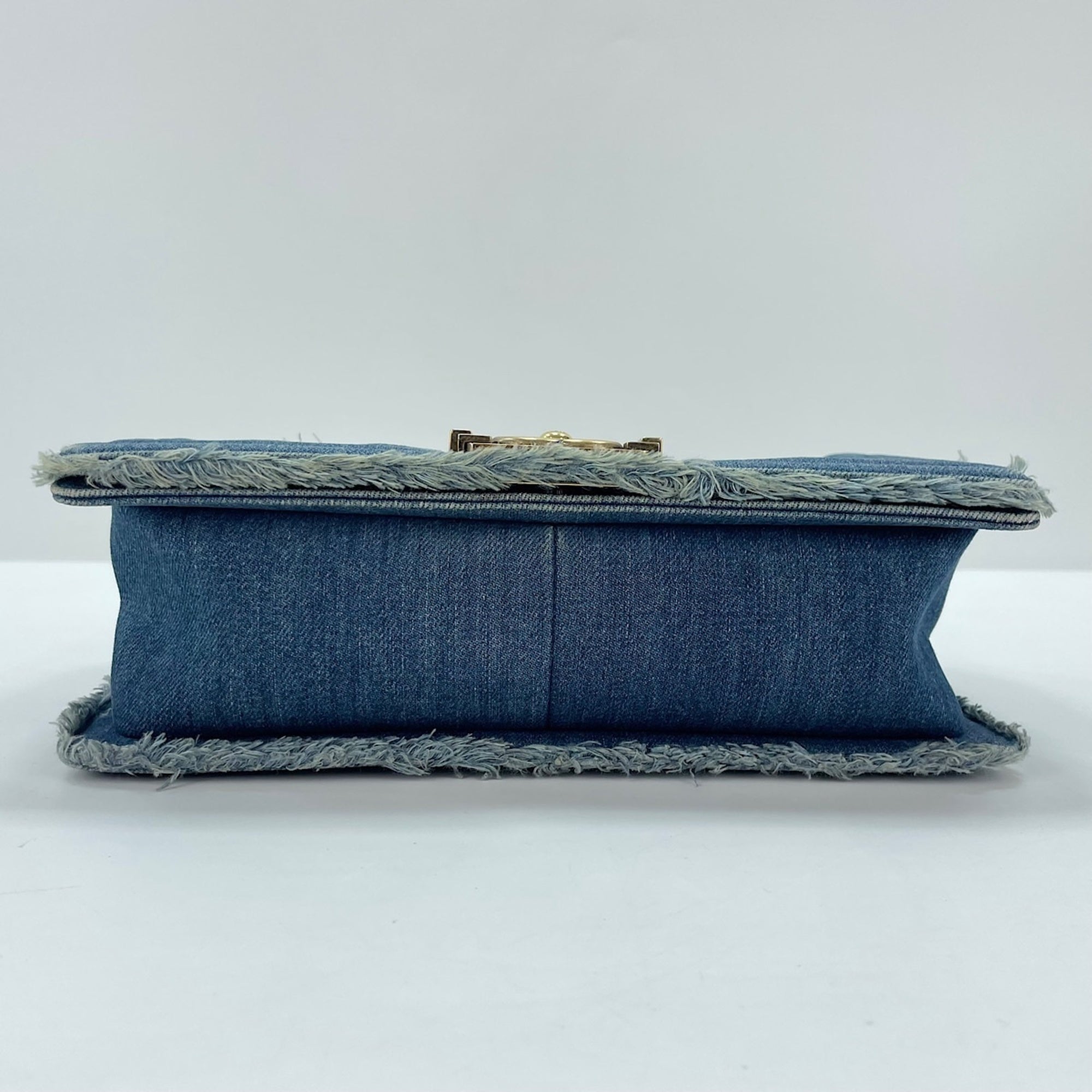 Chanel Blue Shoulder Bag (Pre-Owned)
