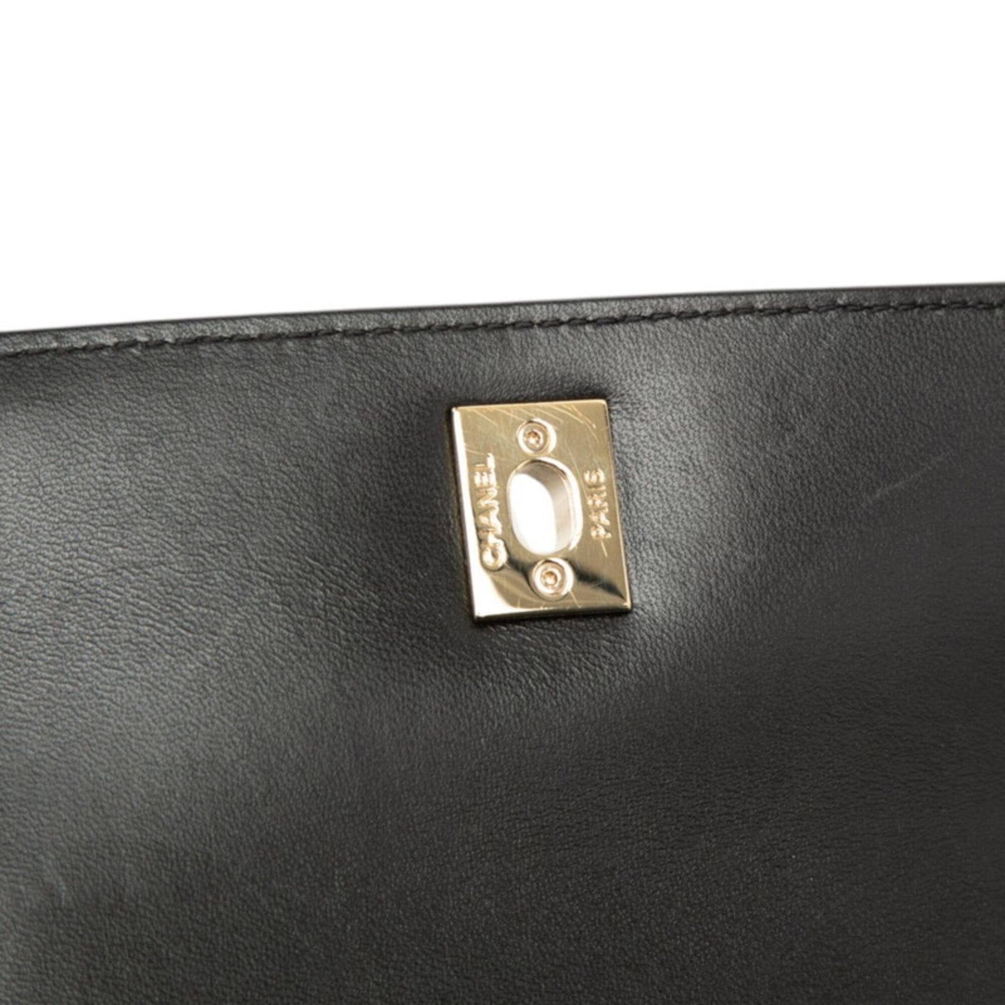 Chanel Black Leather Handbag Shoulder Bag (Pre-Owned)
