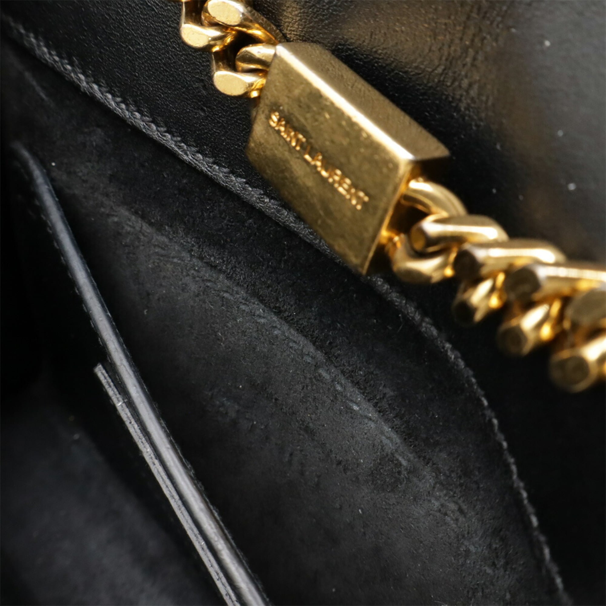 Yves Saint Laurent Black Leather Pochette Shoulder Bag (Pre-Owned)