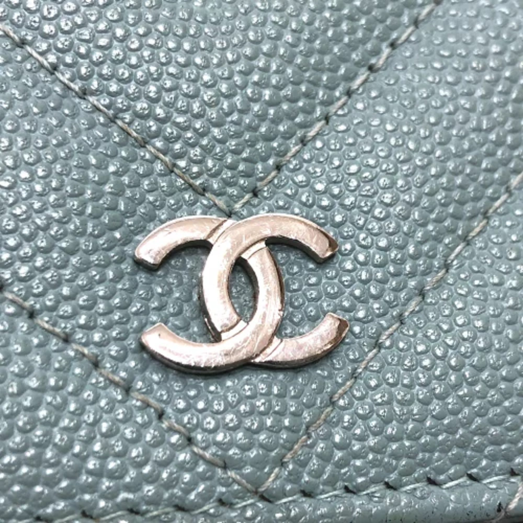 Chanel Blue Leather Shoulder Bag (Pre-Owned)