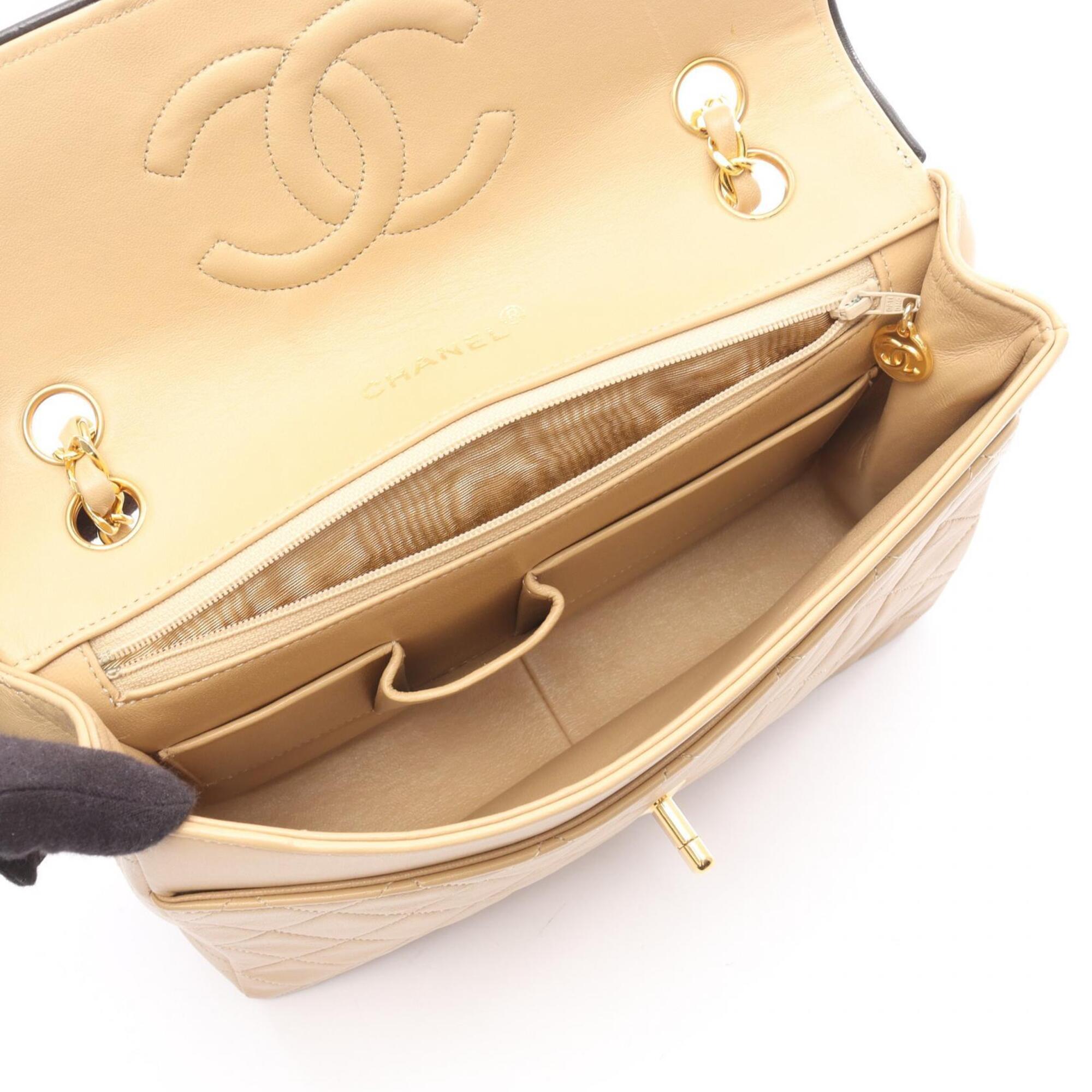Chanel Matelasse Beige Leather Shoulder Bag (Pre-Owned)