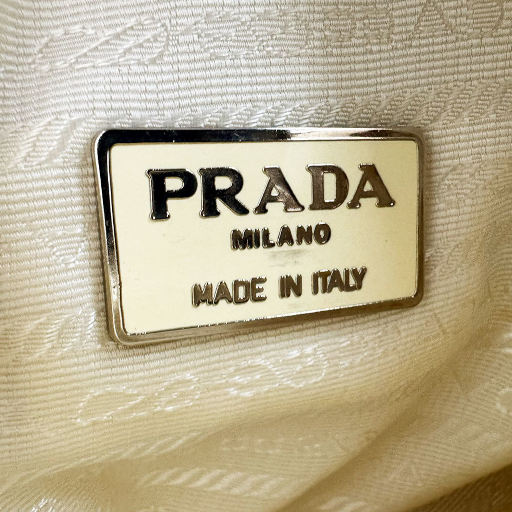 Prada Off-White Leather Handbag (Pre-Owned)