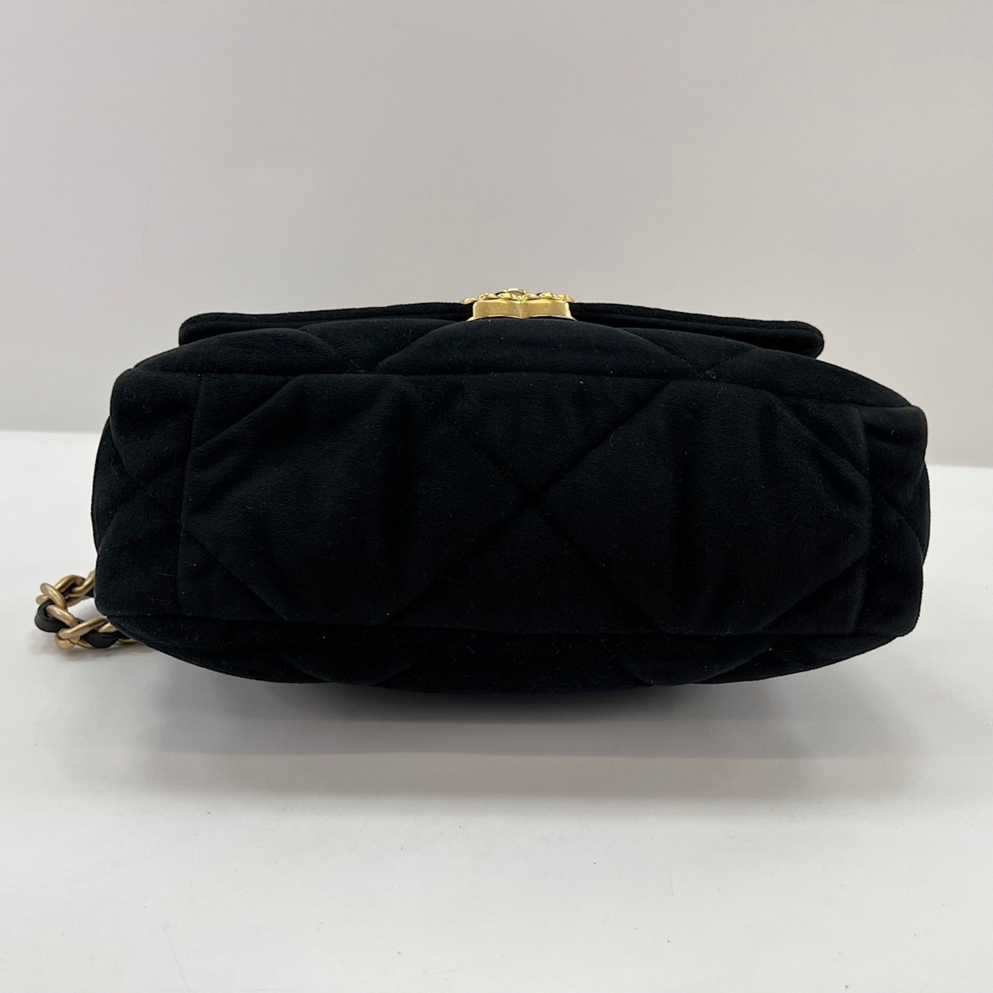 Chanel Matelasse Black Velvet Shoulder Bag (Pre-Owned)