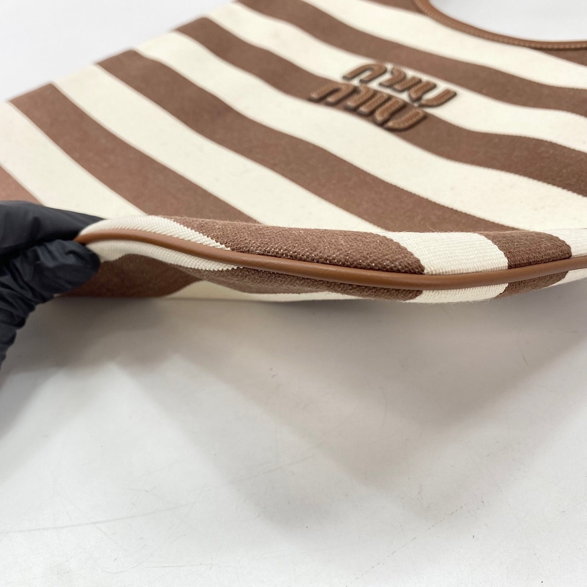 Miu Miu Brown Handbag (Pre-Owned)