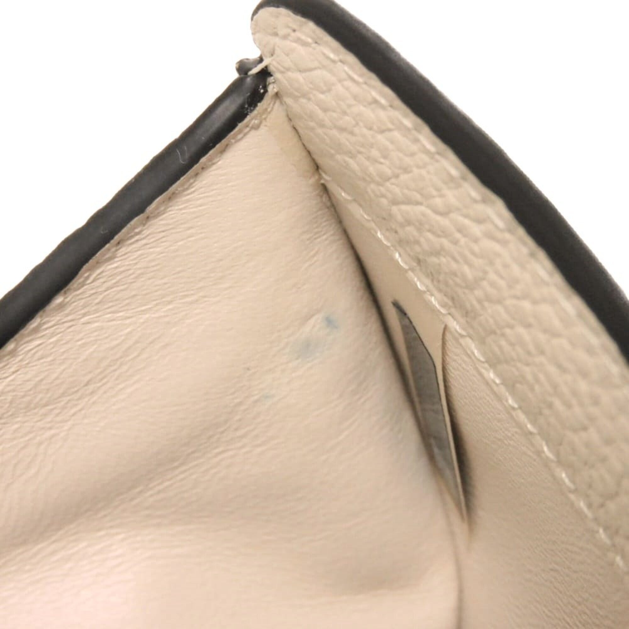 Chloé White Leather Wallet (Bi-Fold) (Pre-Owned)