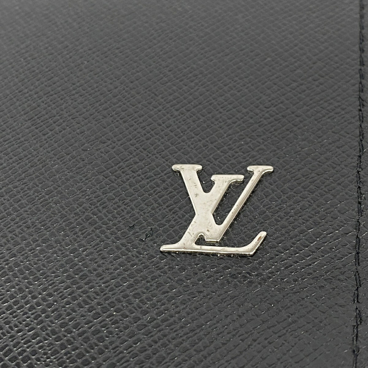 Louis Vuitton Black Clutch Bag (Pre-Owned)