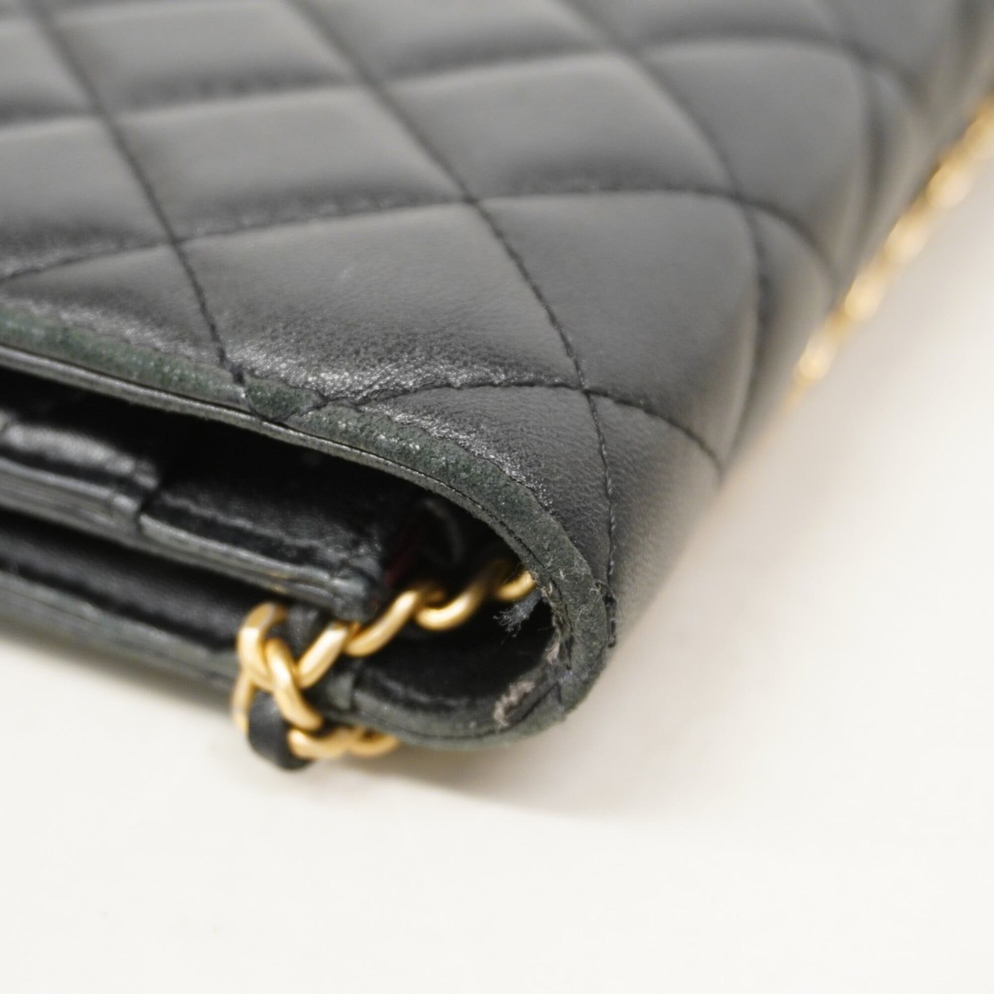 Chanel Black Leather Chain/Shoulder Wallet (Pre-Owned)