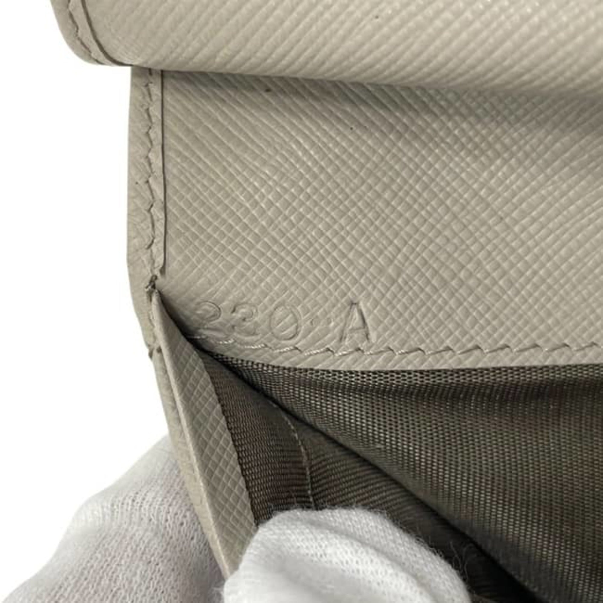 Prada Beige Saffiano Wallet (Bi-Fold) (Pre-Owned)
