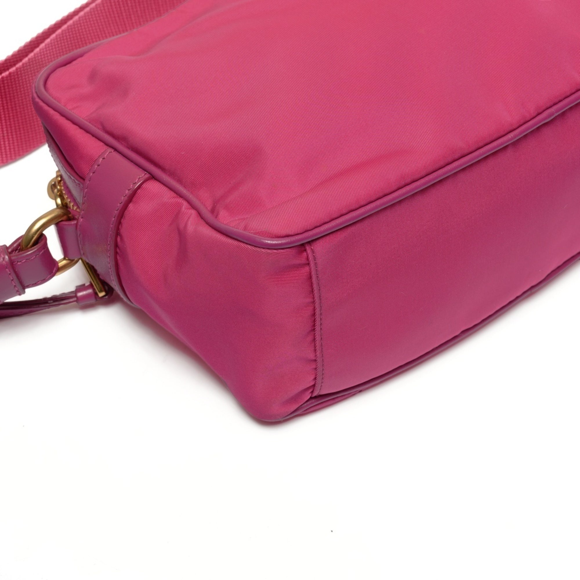 Prada Pink Shoulder Bag (Pre-Owned)