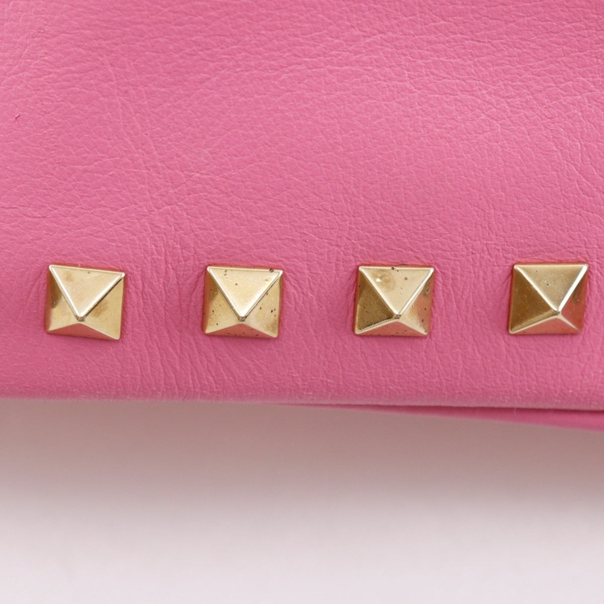 Valentino Pink Leather Clutch Bag (Pre-Owned)