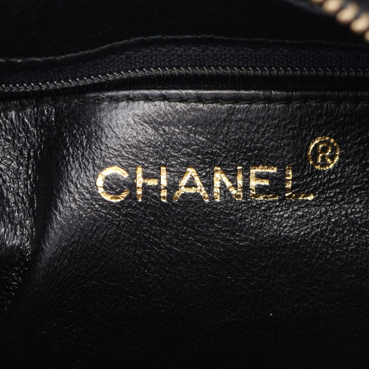 Chanel Black Leather Handbag Shoulder Bag (Pre-Owned)