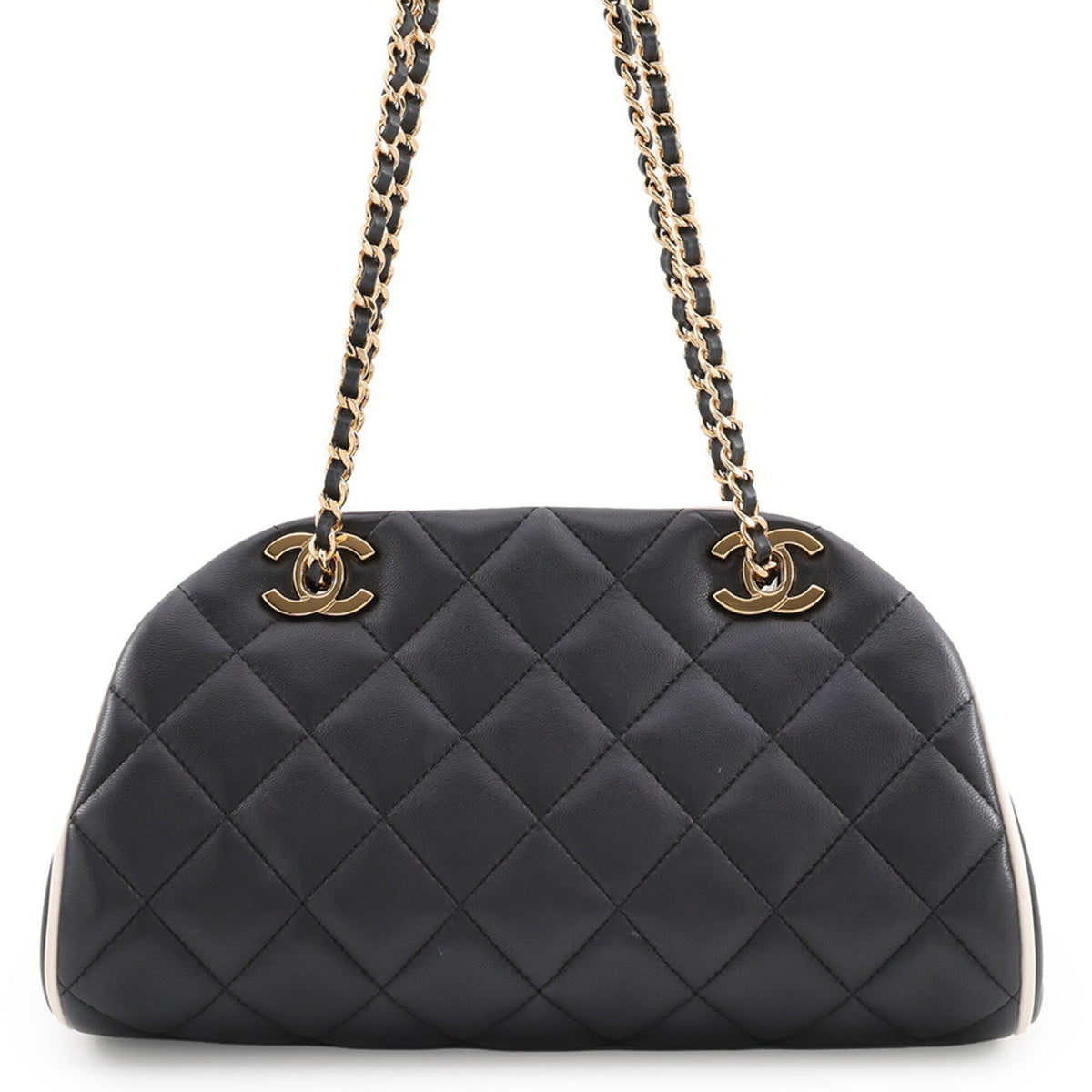 Chanel Matelasse Black Leather Handbag Shoulder Bag (Pre-Owned)