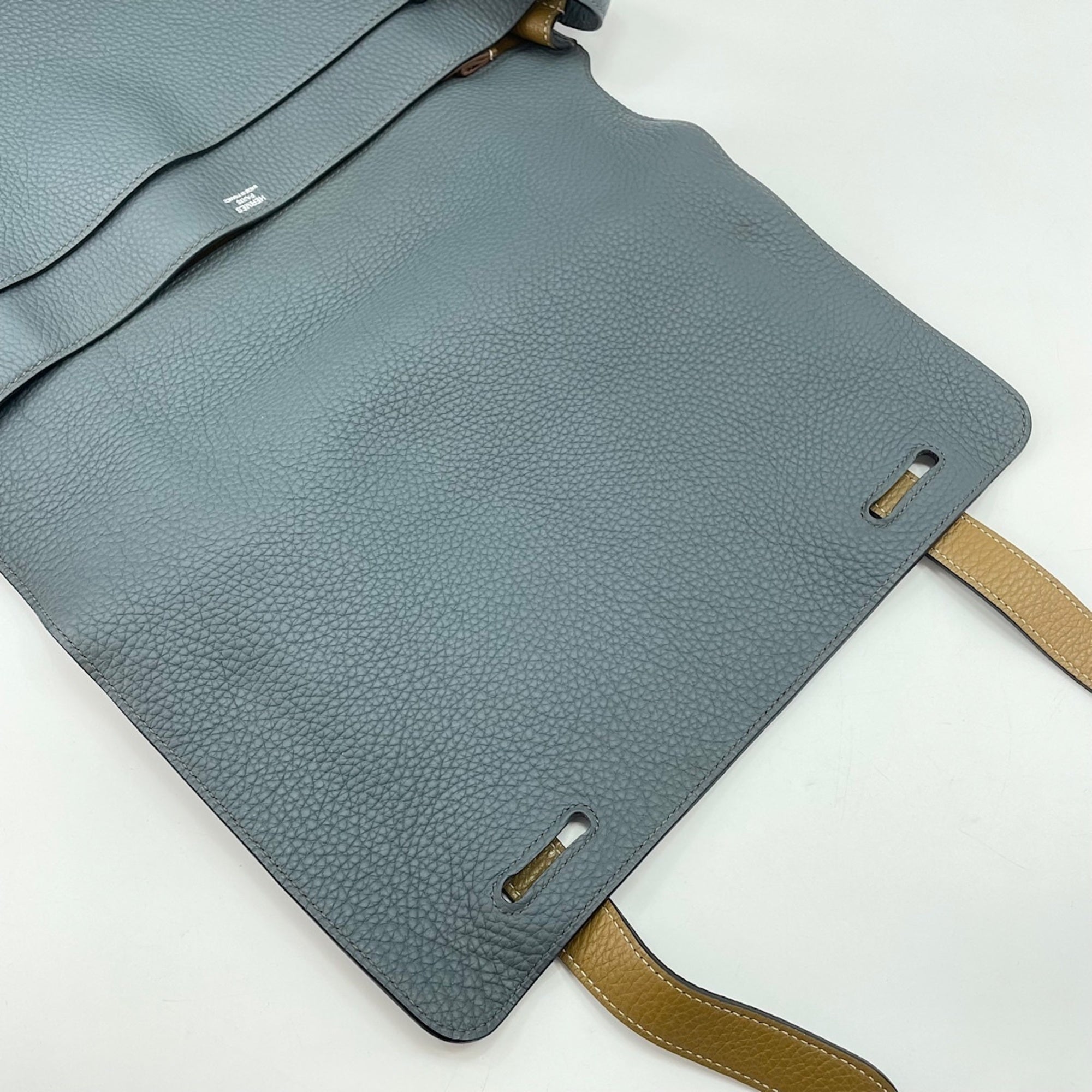 Hermes Gray Shoulder Bag (Pre-Owned)