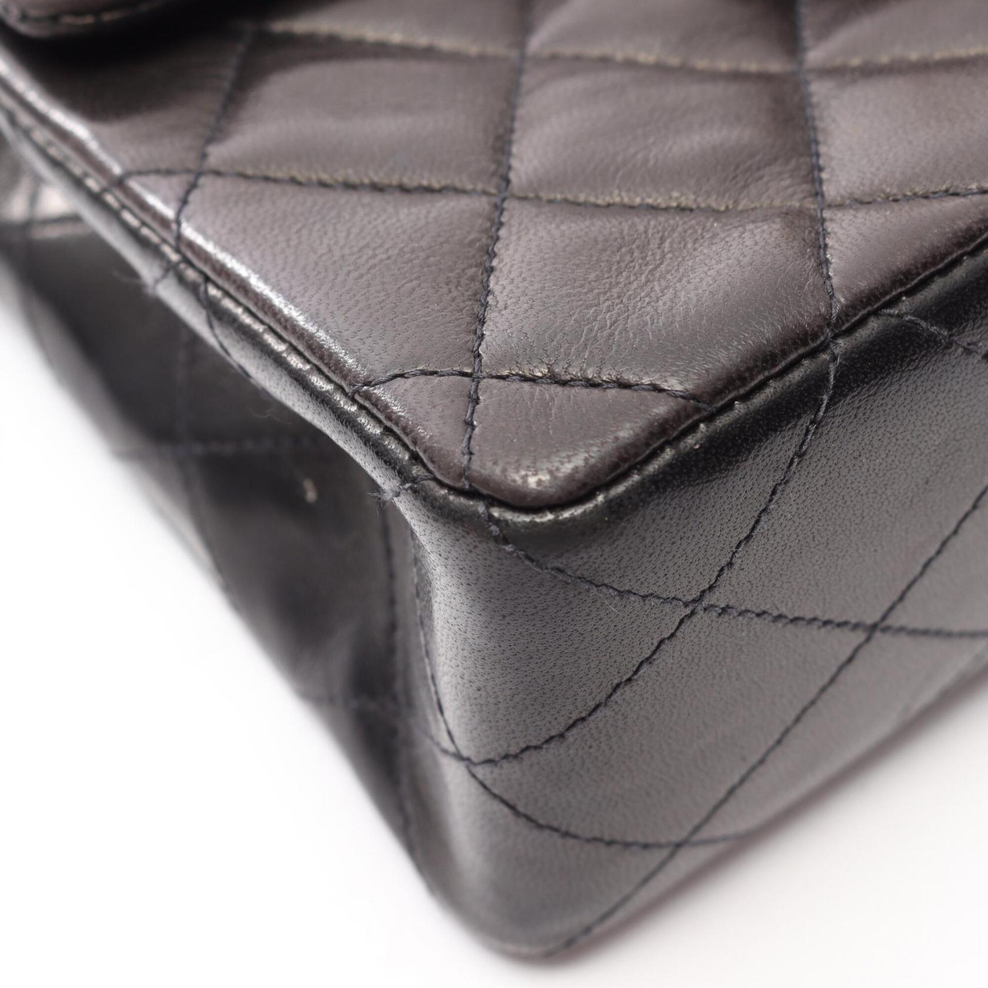 Chanel Black Leather Handbag Shoulder Bag (Pre-Owned)