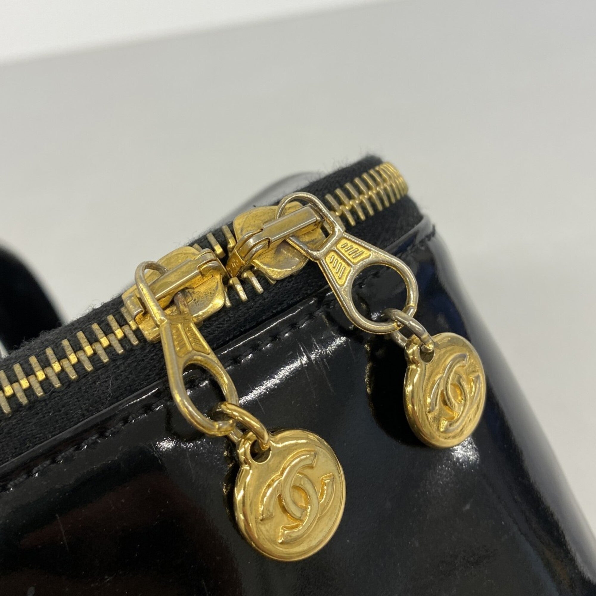 Chanel Black Patent Leather Vanity Bag (Pre-Owned)