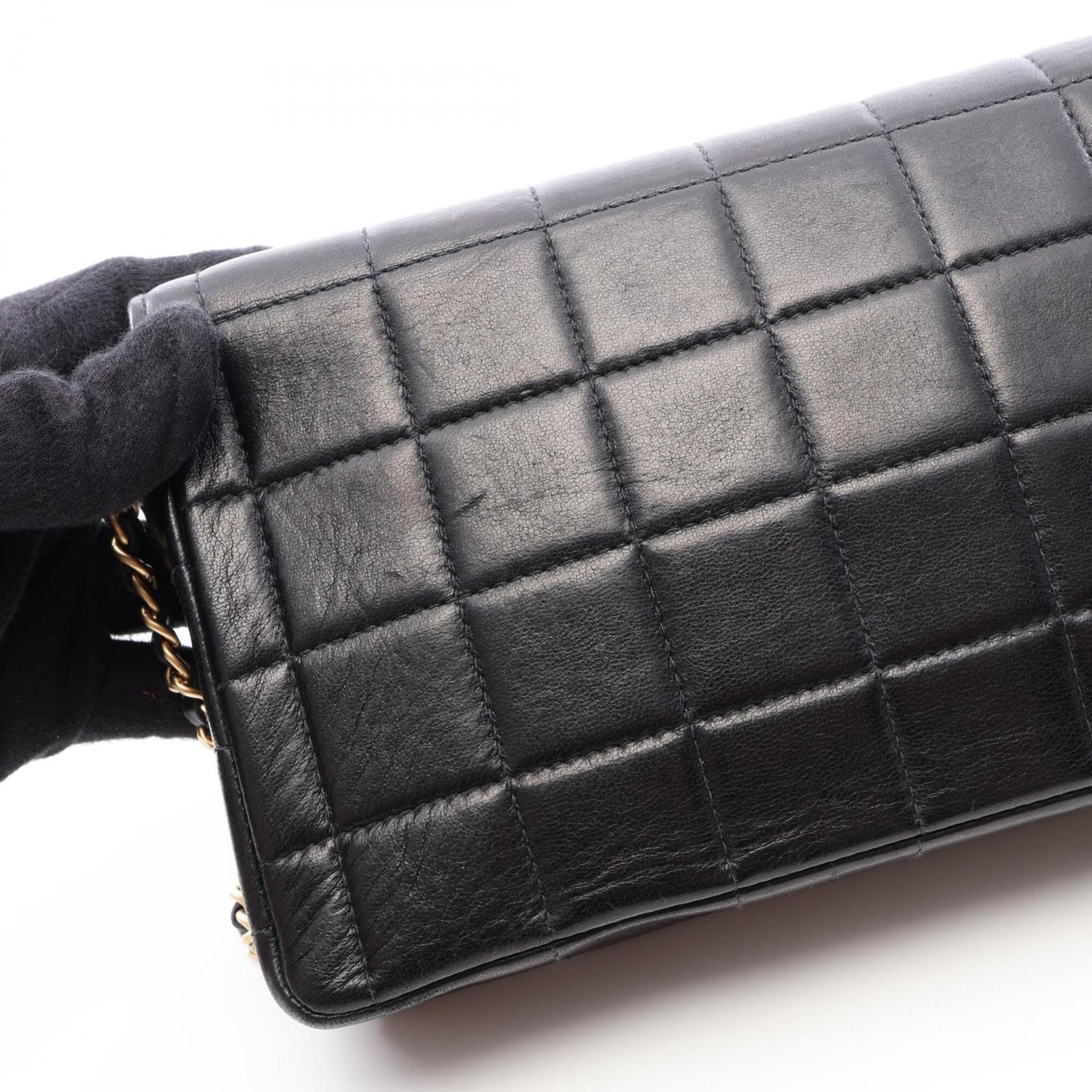 Chanel Black Leather Handbag Shoulder Bag (Pre-Owned)