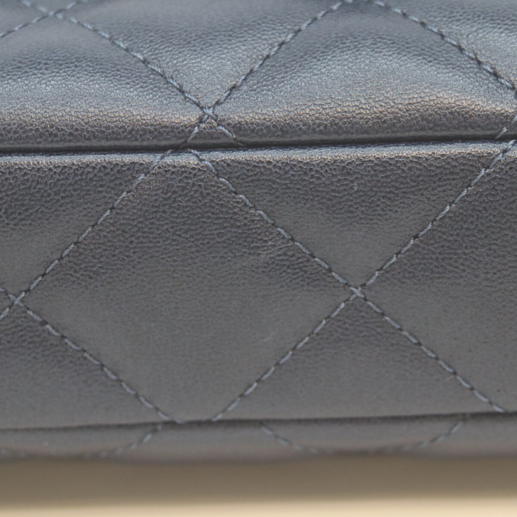 Chanel Navy Leather Shoulder Bag (Pre-Owned)