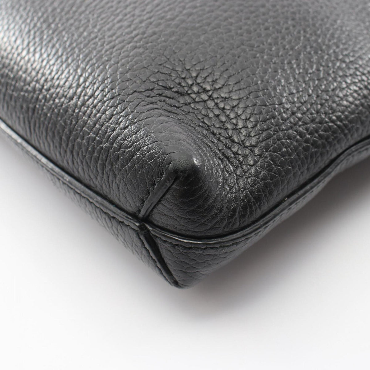 Gucci Black Leather Shoulder Bag (Pre-Owned)