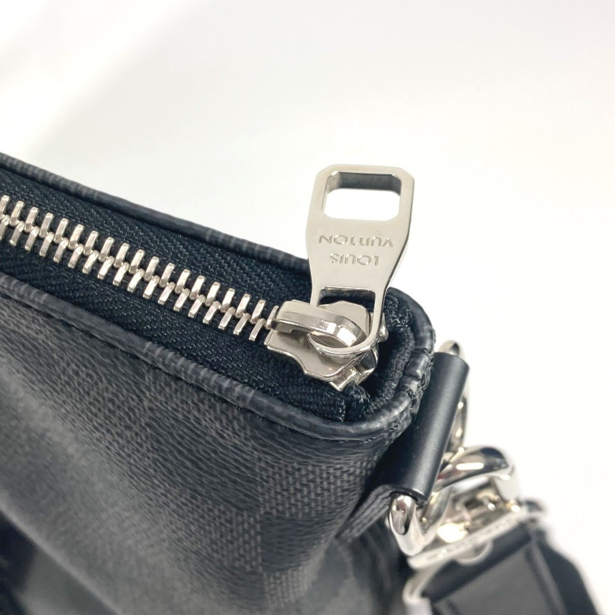 Louis Vuitton Black Damier Graphite Shoulder Bag Tote Bag (Pre-Owned)