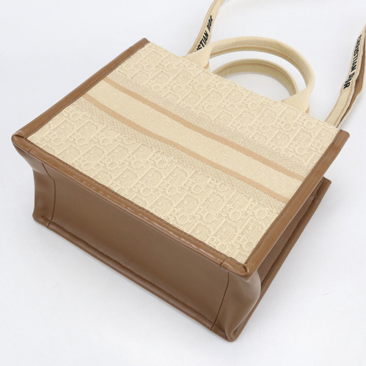 Christian Dior Beige Tote Bag (Pre-Owned)
