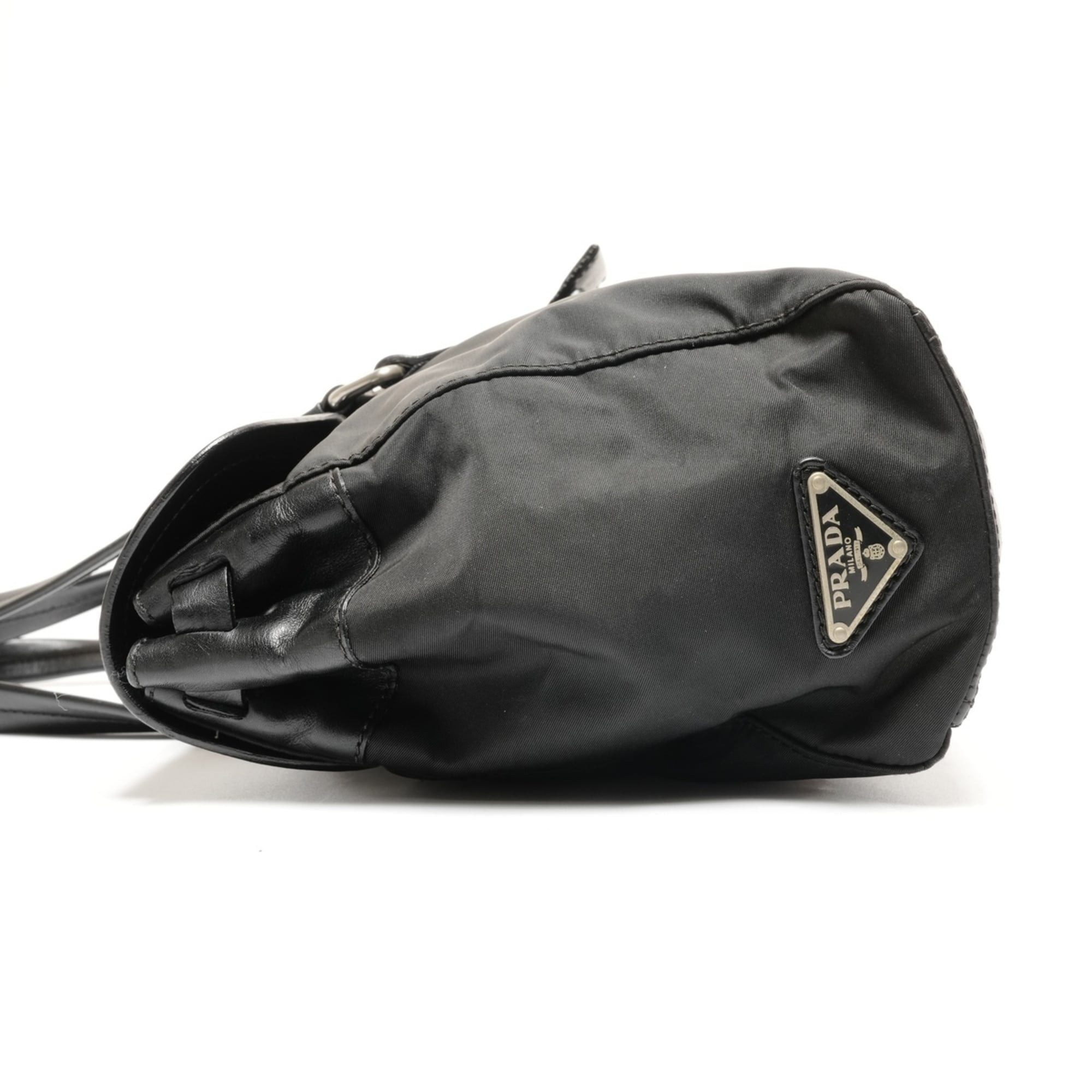 Prada Black Nylon Shoulder Bag (Pre-Owned)