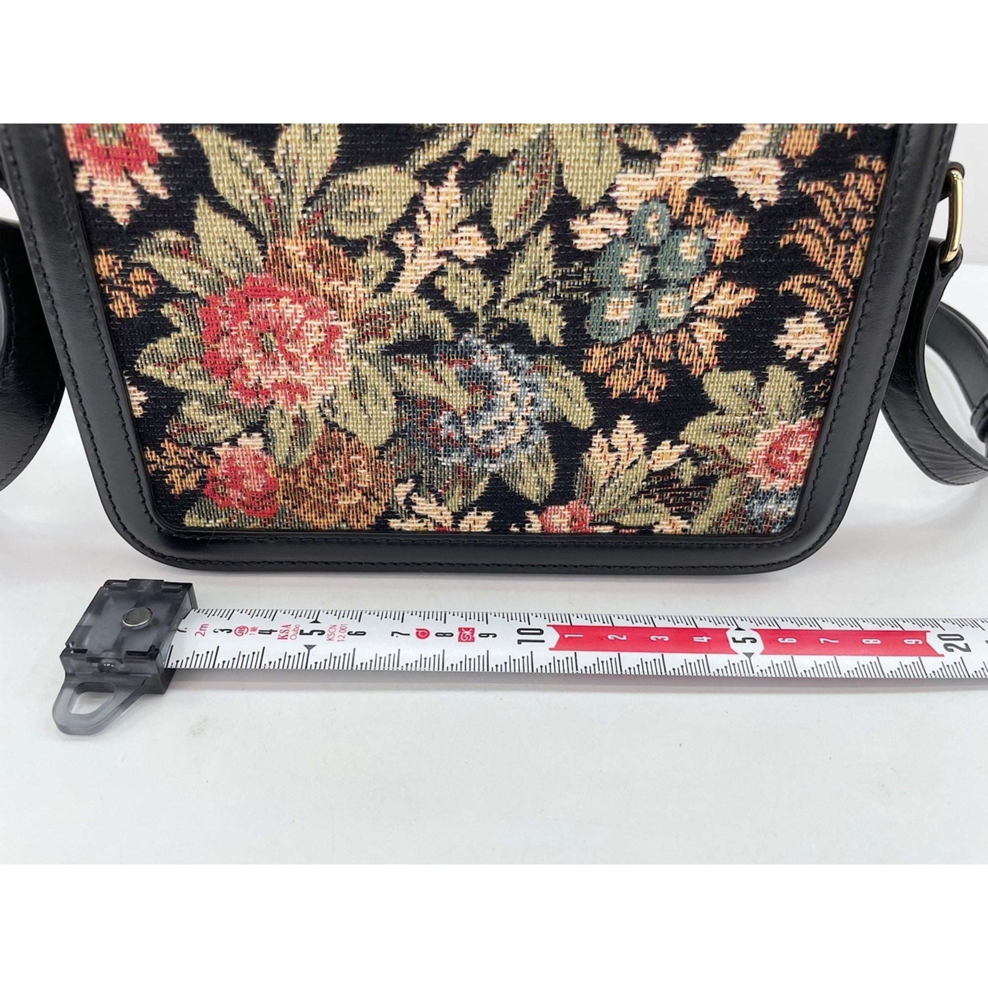 Celine Black Shoulder Bag (Pre-Owned)