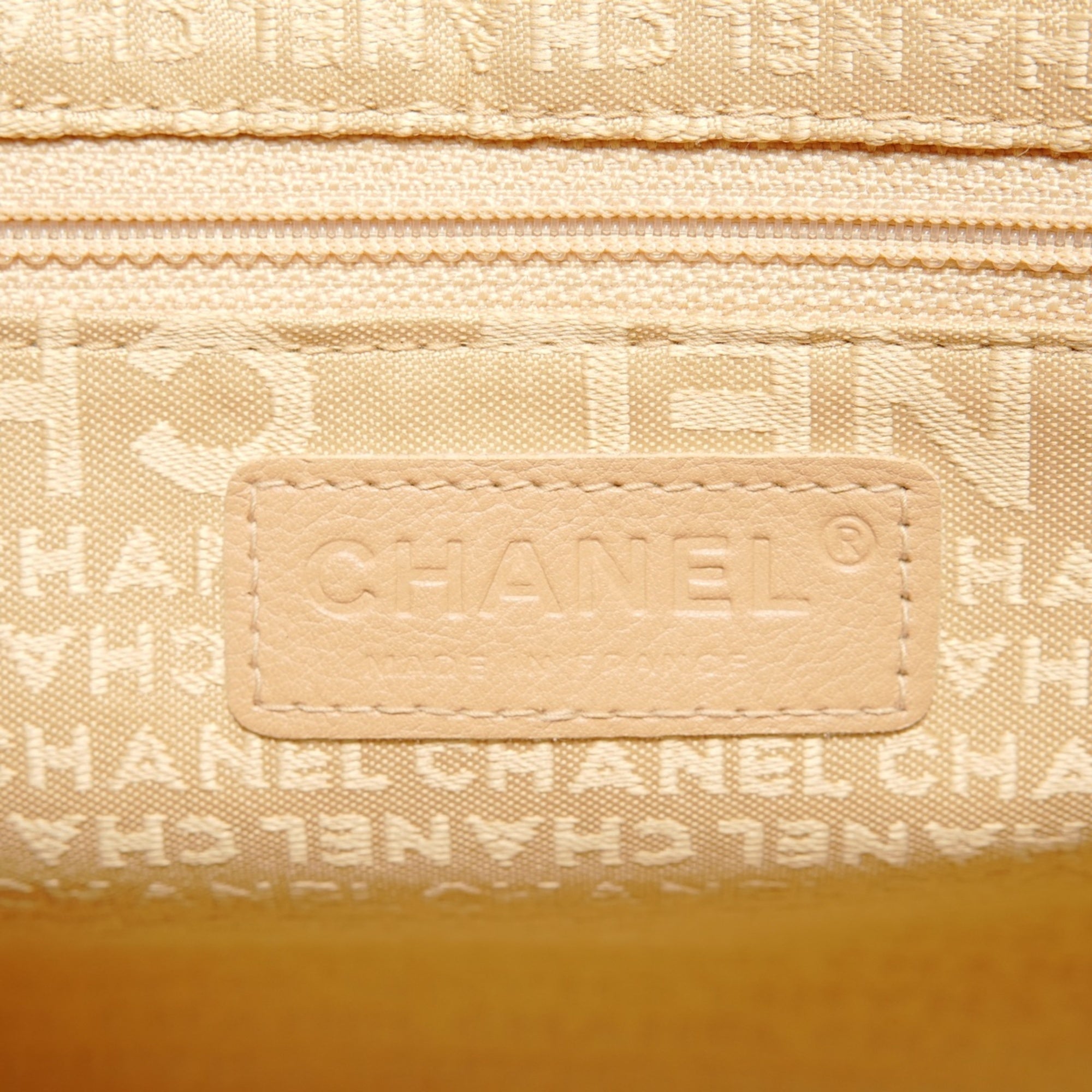 Chanel Chocolate Bar Khaki Handbag (Pre-Owned)