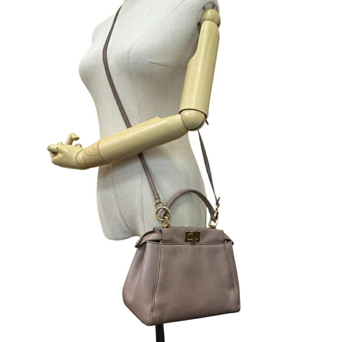 Fendi Brown Leather Handbag (Pre-Owned)