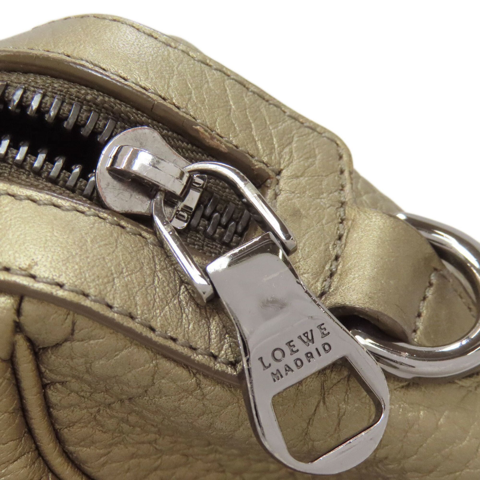 Loewe Gold Leather Handbag (Pre-Owned)