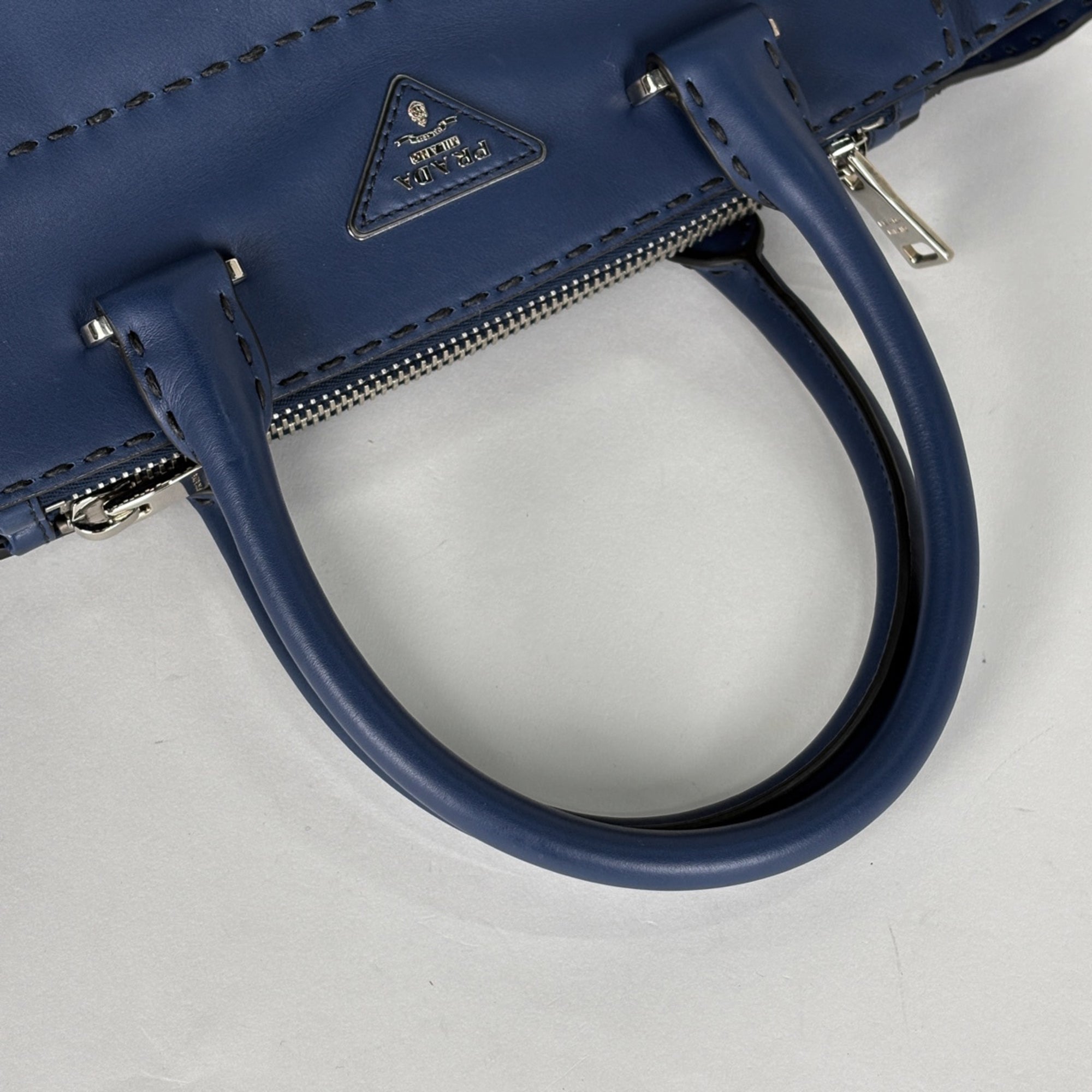 Prada Blue Leather Handbag (Pre-Owned)