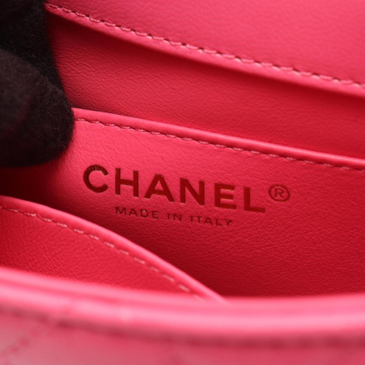 Chanel Pink Leather Handbag Shoulder Bag (Pre-Owned)