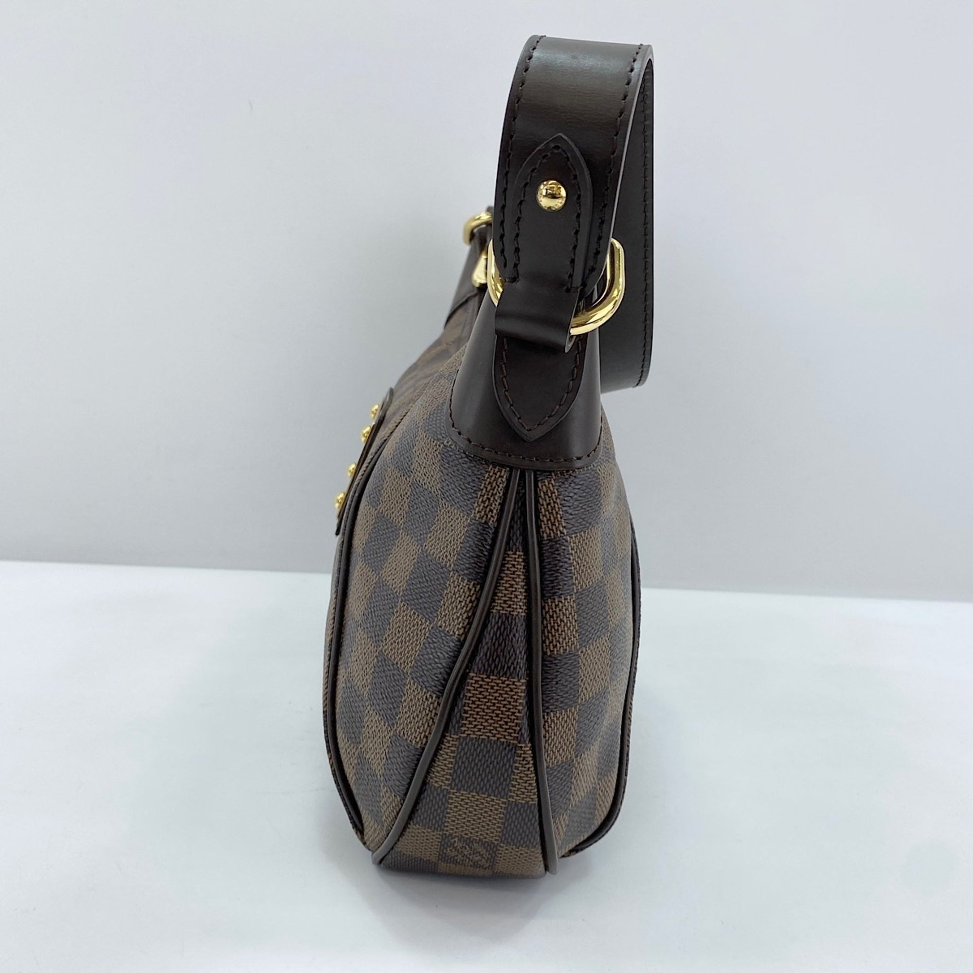 Louis Vuitton Brown Shoulder Bag (Pre-Owned)