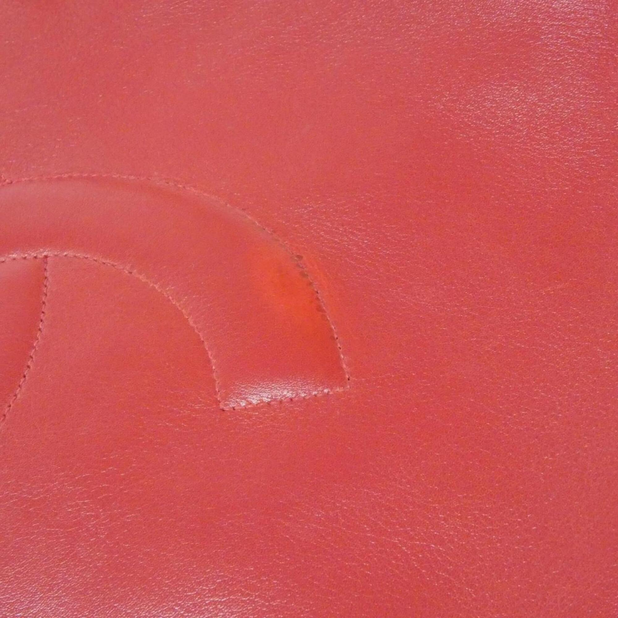 Chanel Red Color Leather Handbag (Pre-Owned)