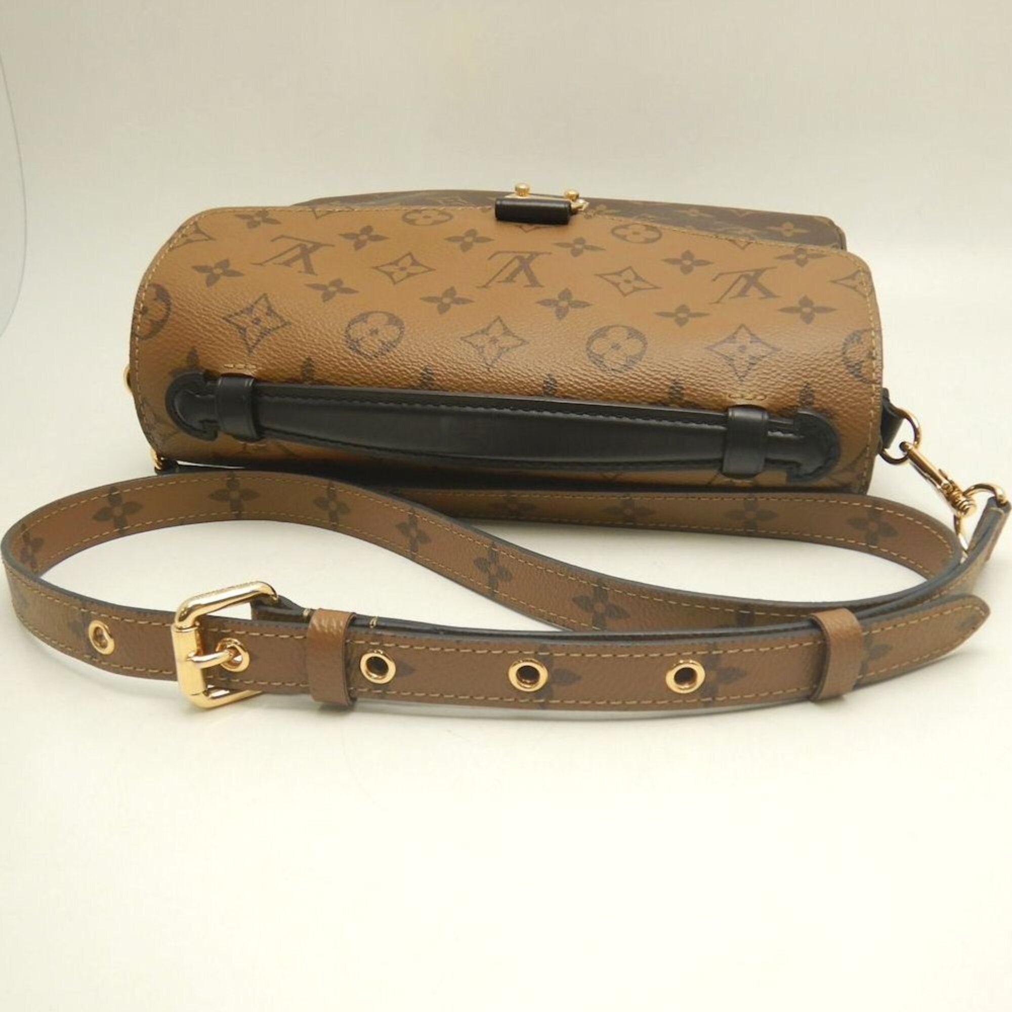 Louis Vuitton Brown Monogram Handbag (Pre-Owned)