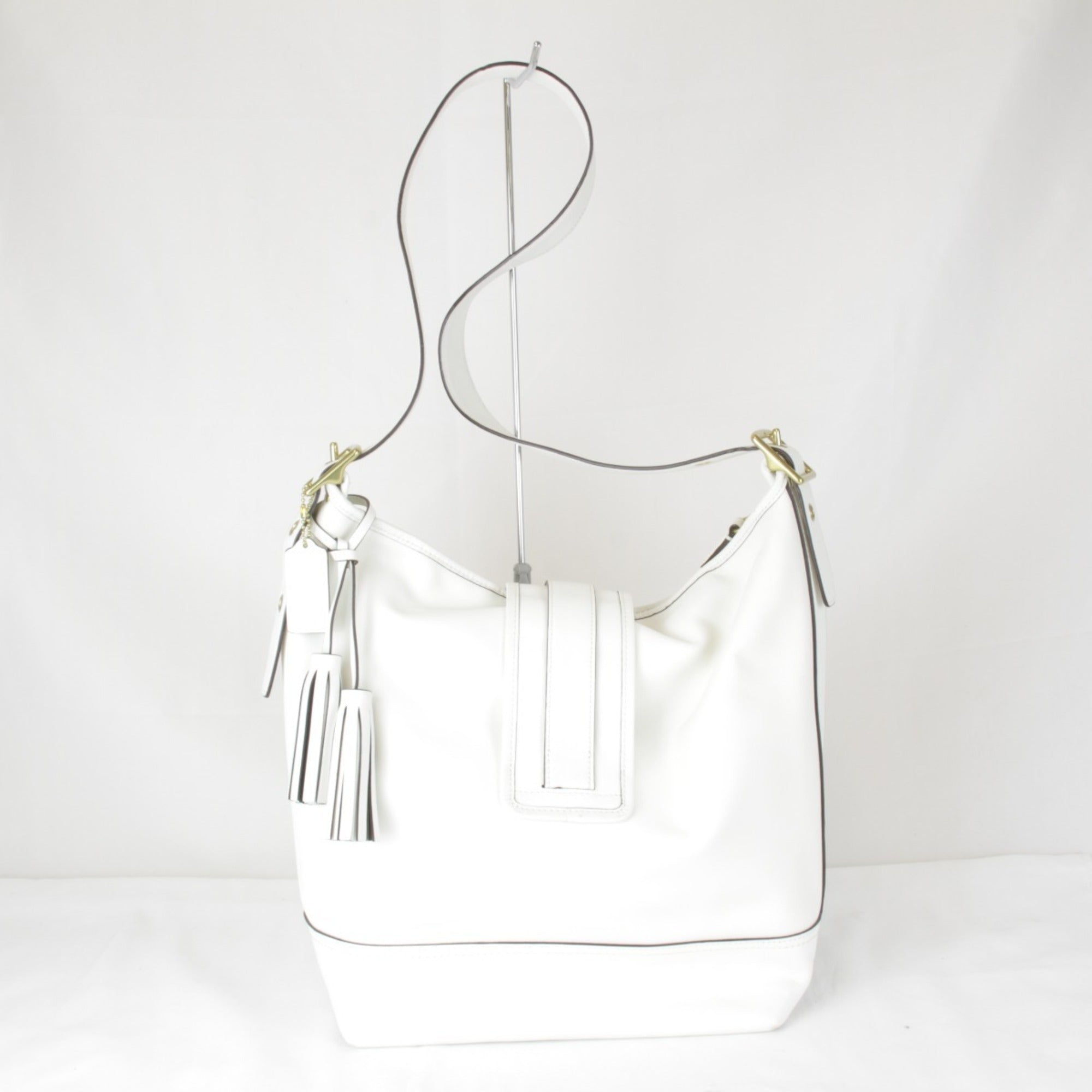 Coach White Leather Shoulder Bag (Pre-Owned)