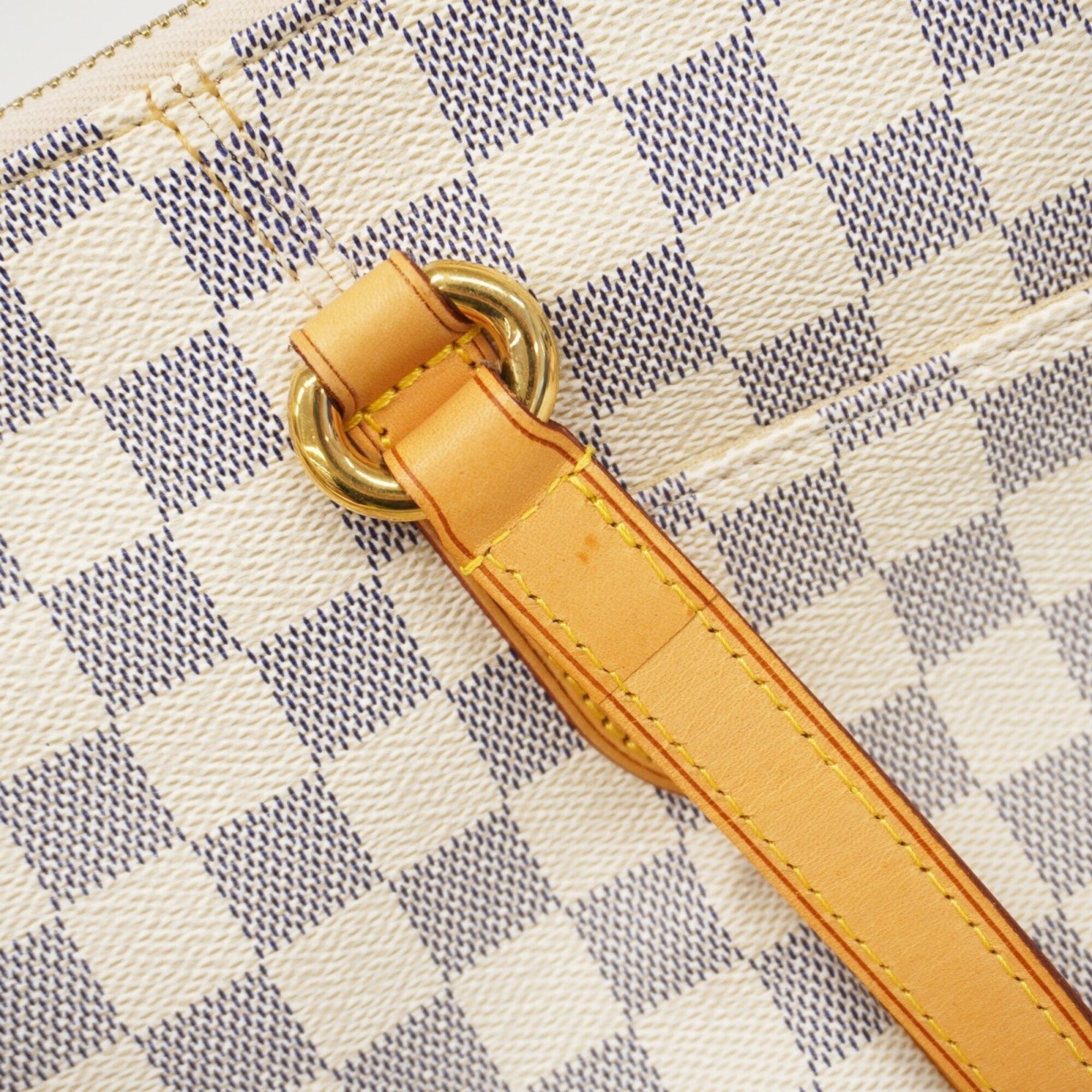 Louis Vuitton White Tote Bag (Pre-Owned)