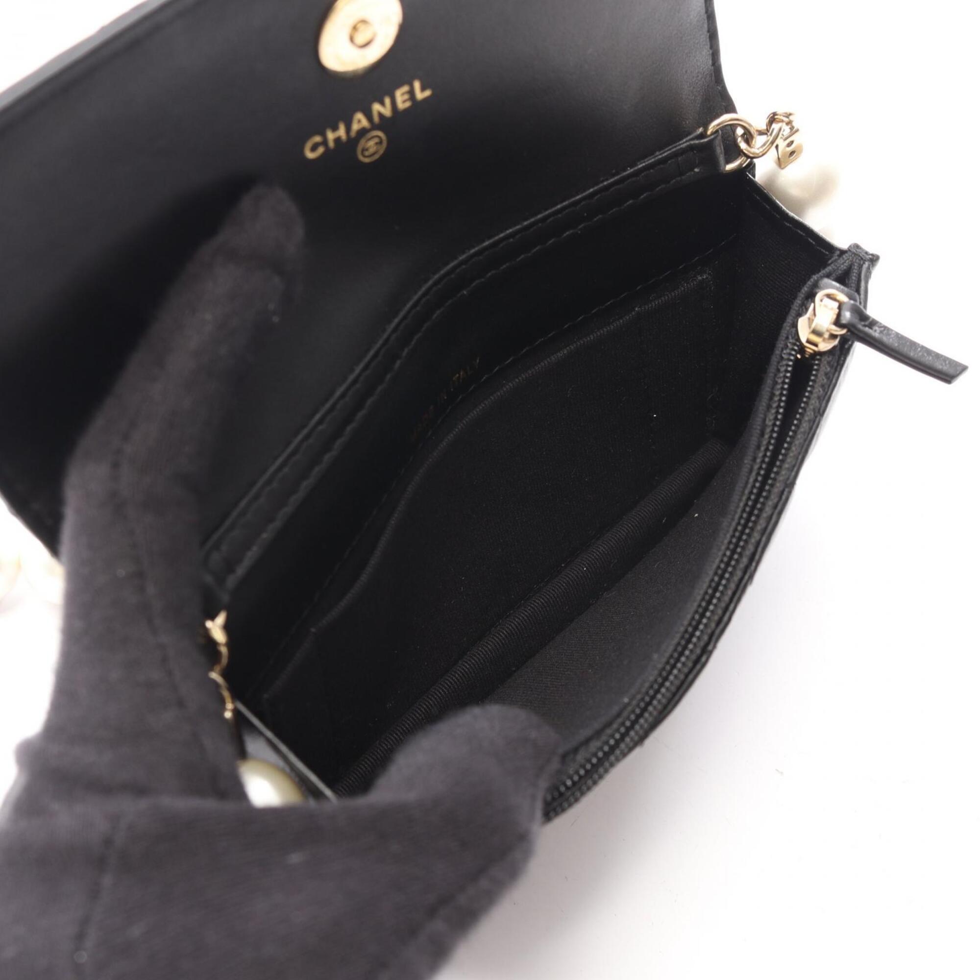 Chanel Black Leather Handbag Shoulder Bag (Pre-Owned)