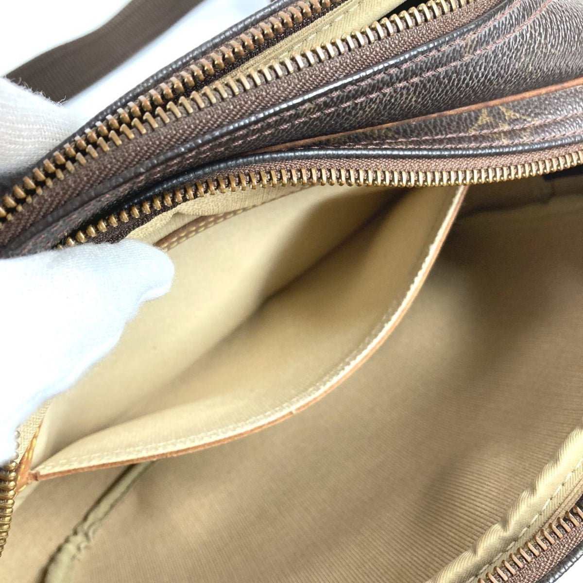 Louis Vuitton Monogram Brown Monogram Shoulder Bag (Pre-Owned)