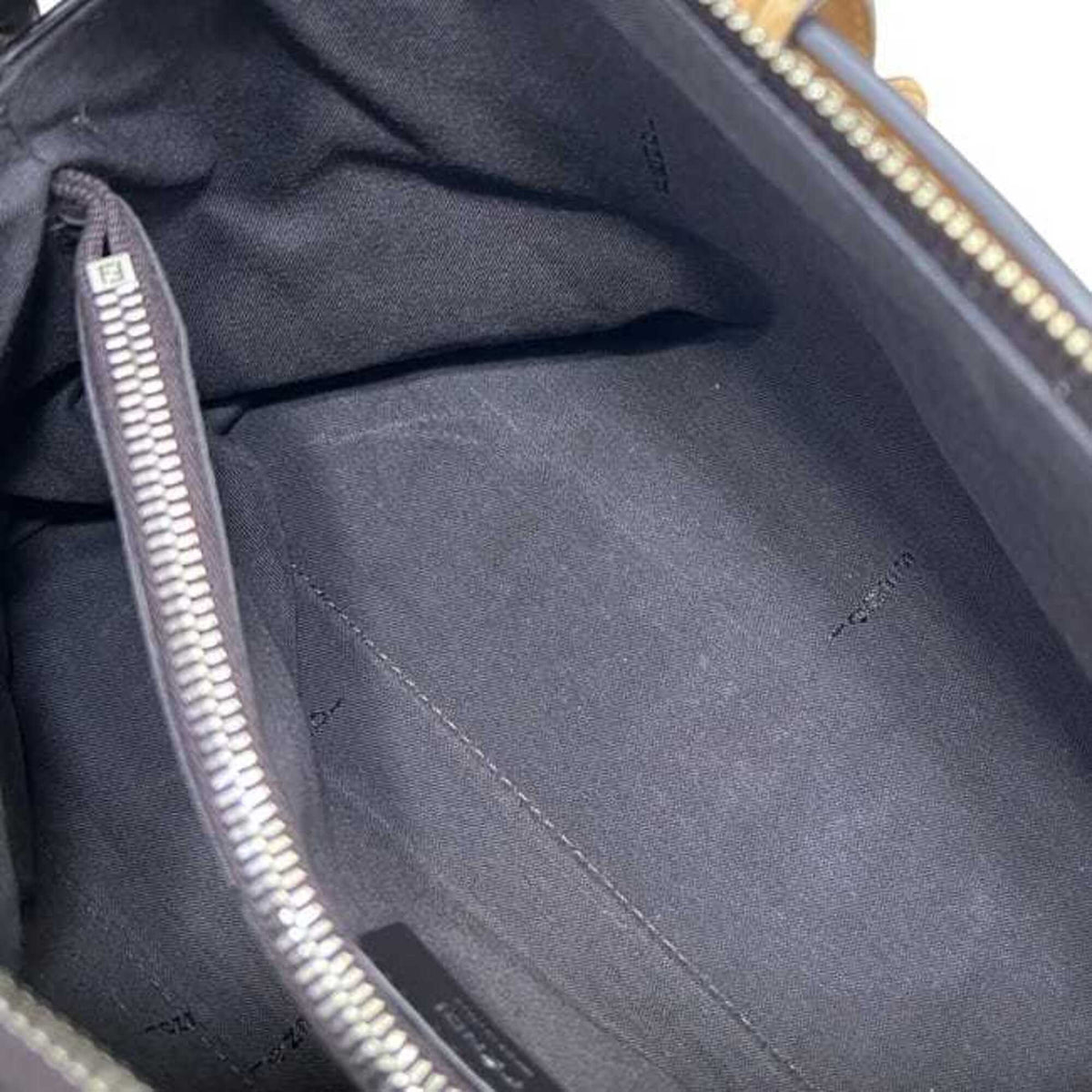 Fendi Beige Black Brown Leather Shoulder Bag (Pre-Owned)