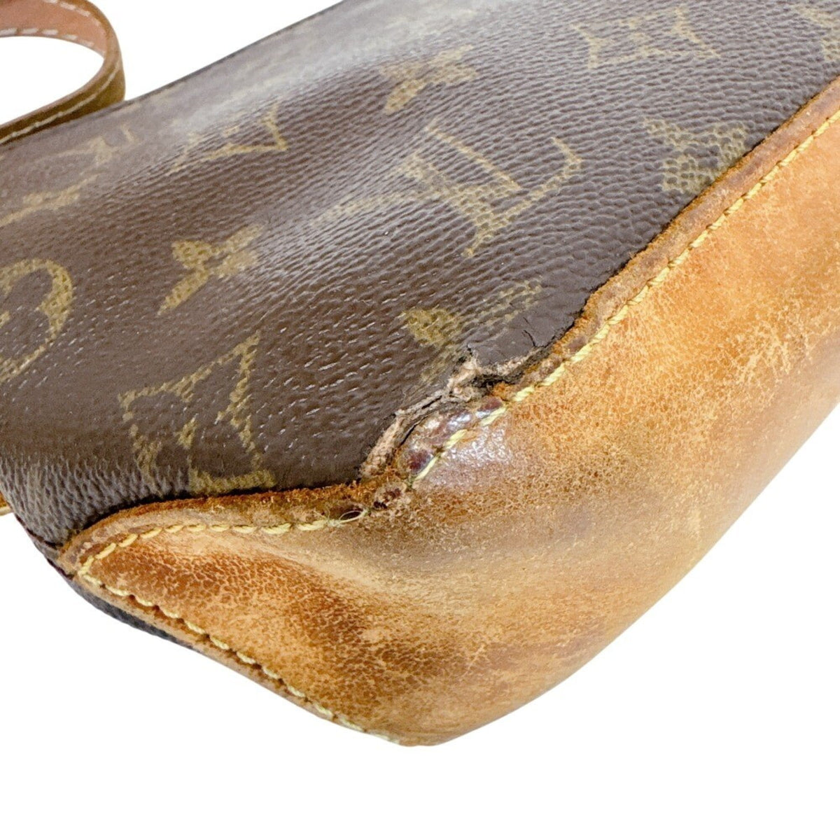 Louis Vuitton Brown Monogram Canvas Shoulder Bag (Pre-Owned)