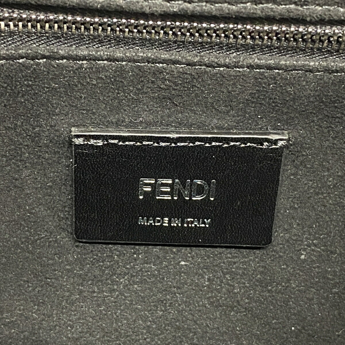Fendi Gray Leather Shoulder Bag (Pre-Owned)