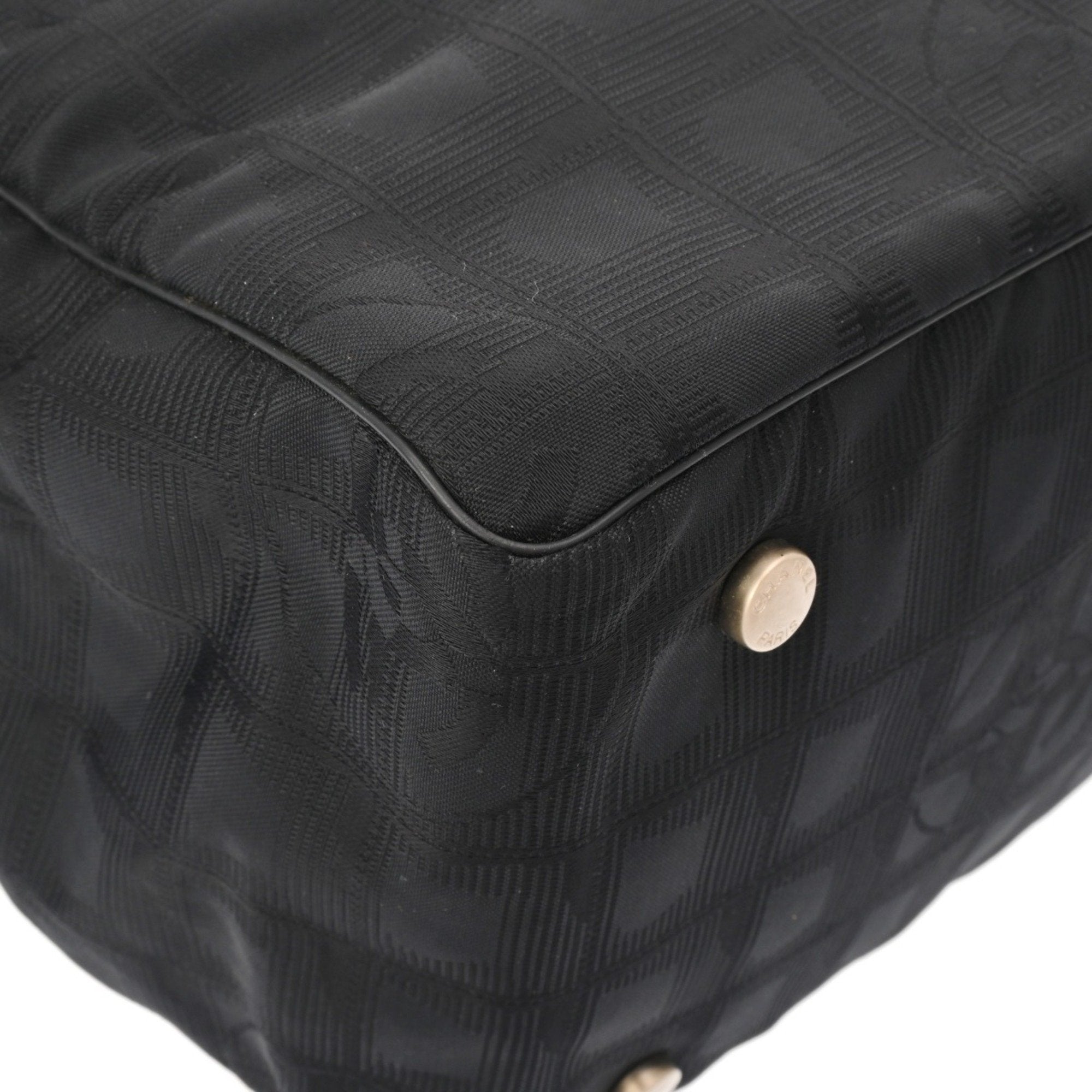 Chanel Black Nylon Handbag (Pre-Owned)