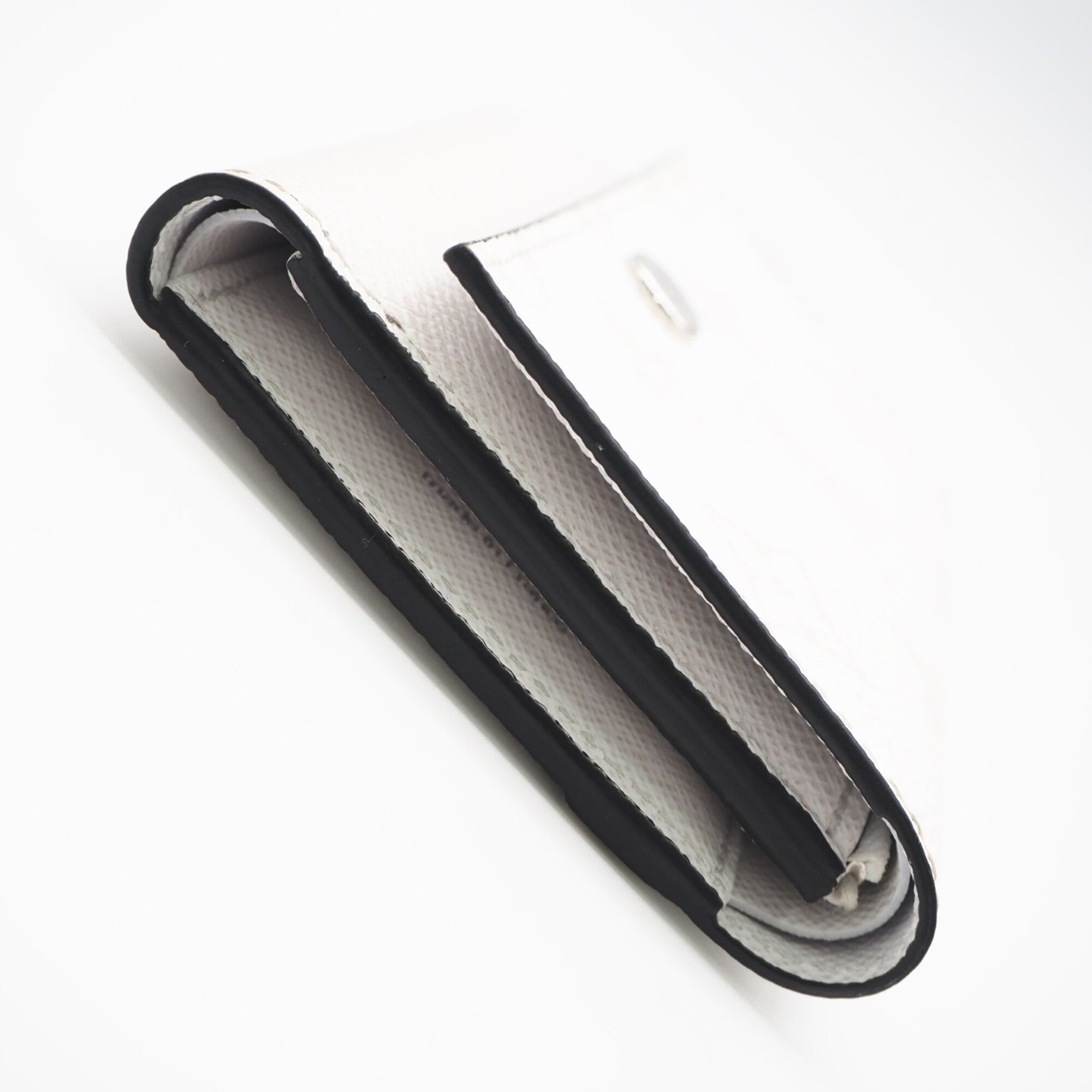 Louis Vuitton Taigarama Gray White Coated Canvas Leather Wallet (Tri-Fold) (Pre-Owned)