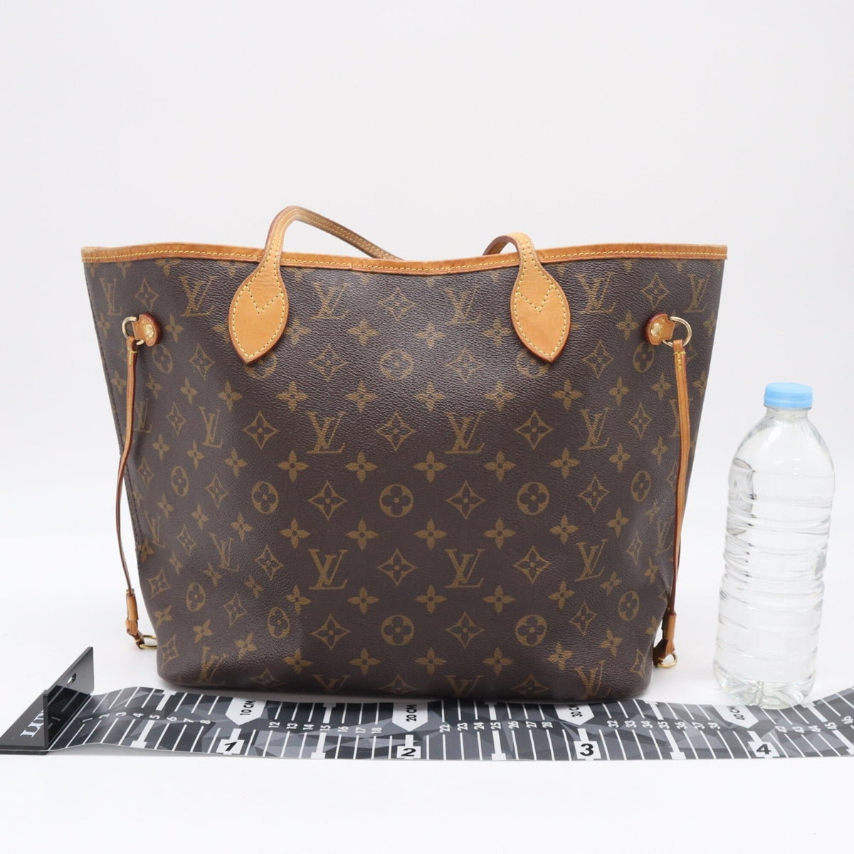 Louis Vuitton Beige Brown Monogram Coated Canvas Leather Handbag Pouch (Pre-Owned)