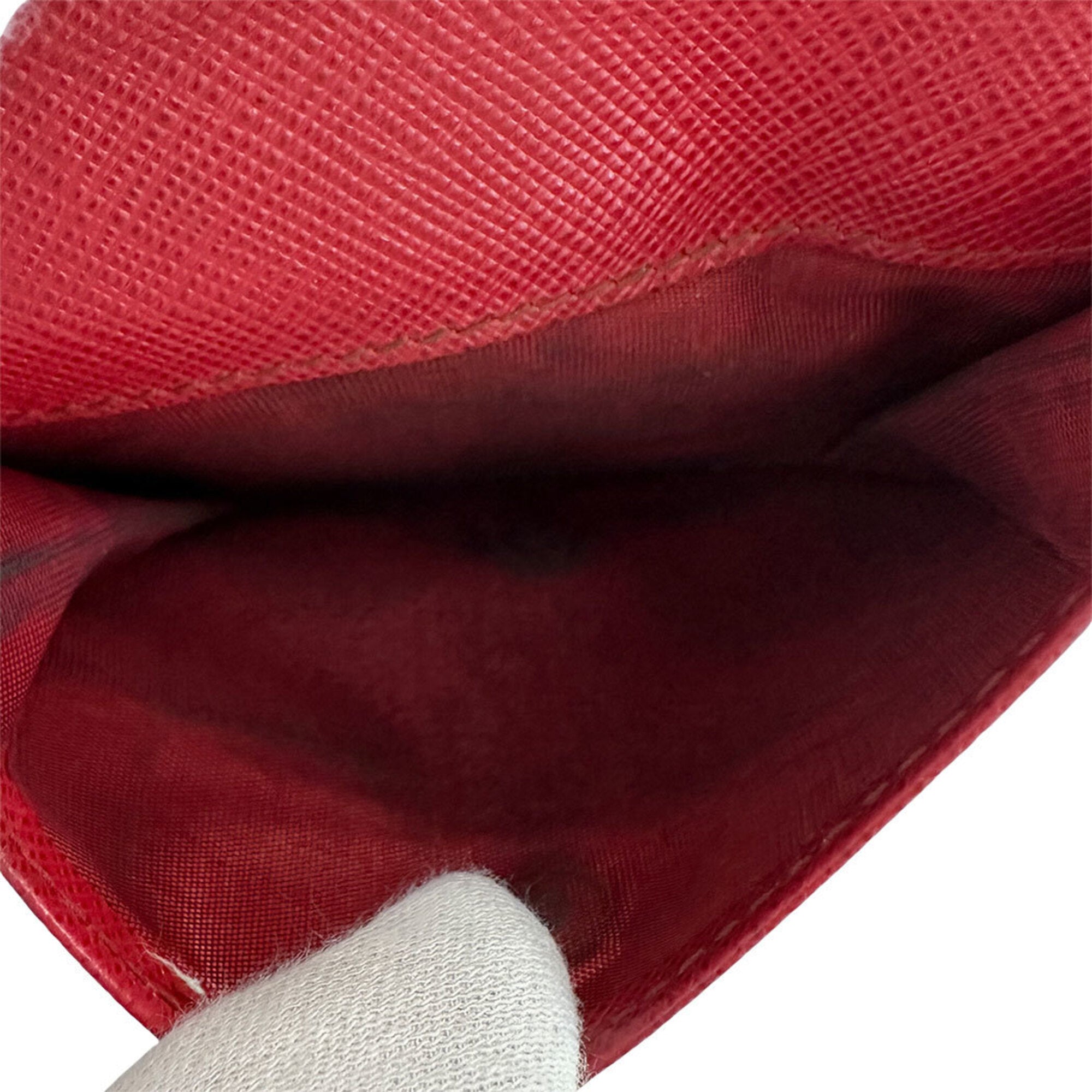 Prada Red Color Saffiano Wallet (Bi-Fold) (Pre-Owned)