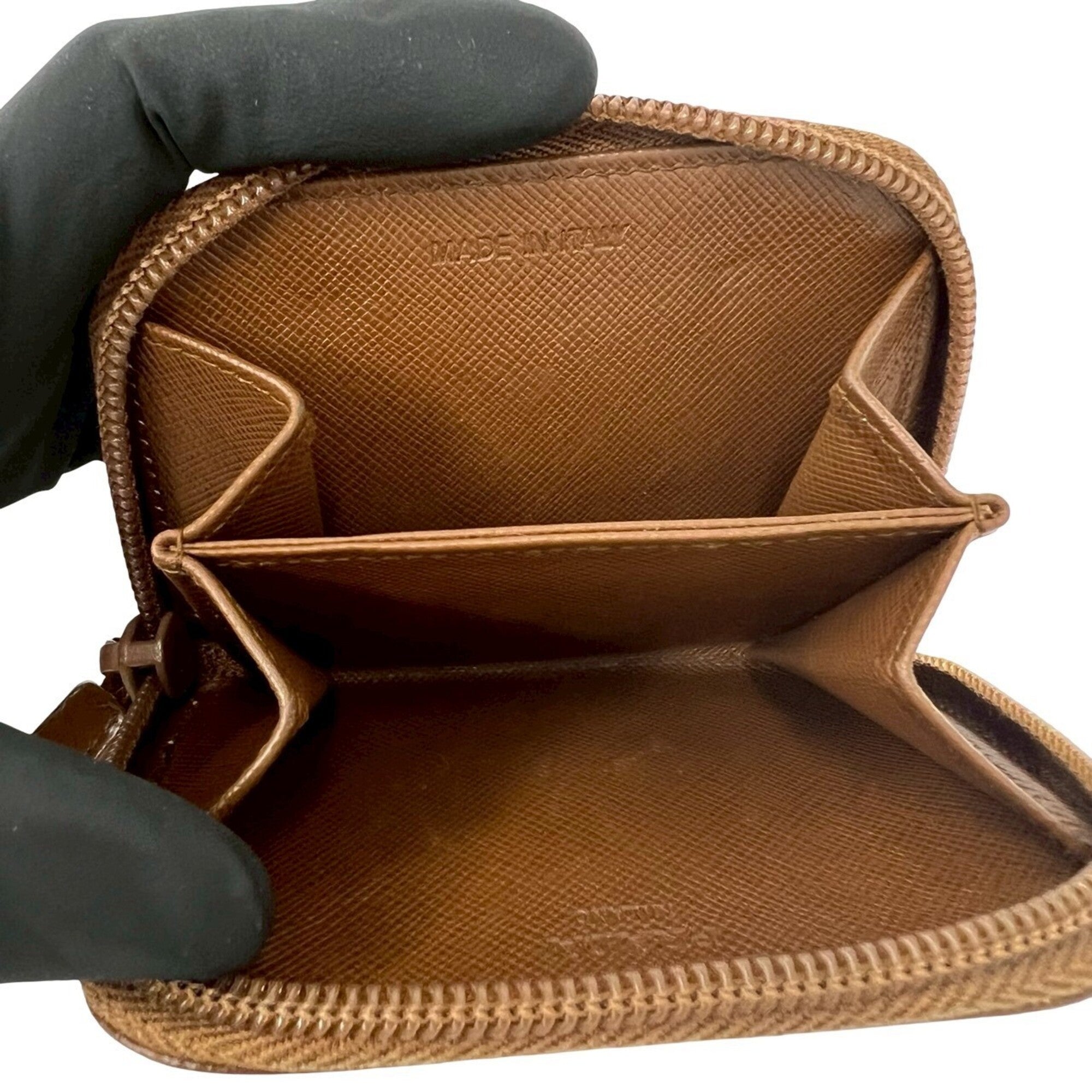 Prada Brown Leather Coin Purse/Coin Case (Pre-Owned)