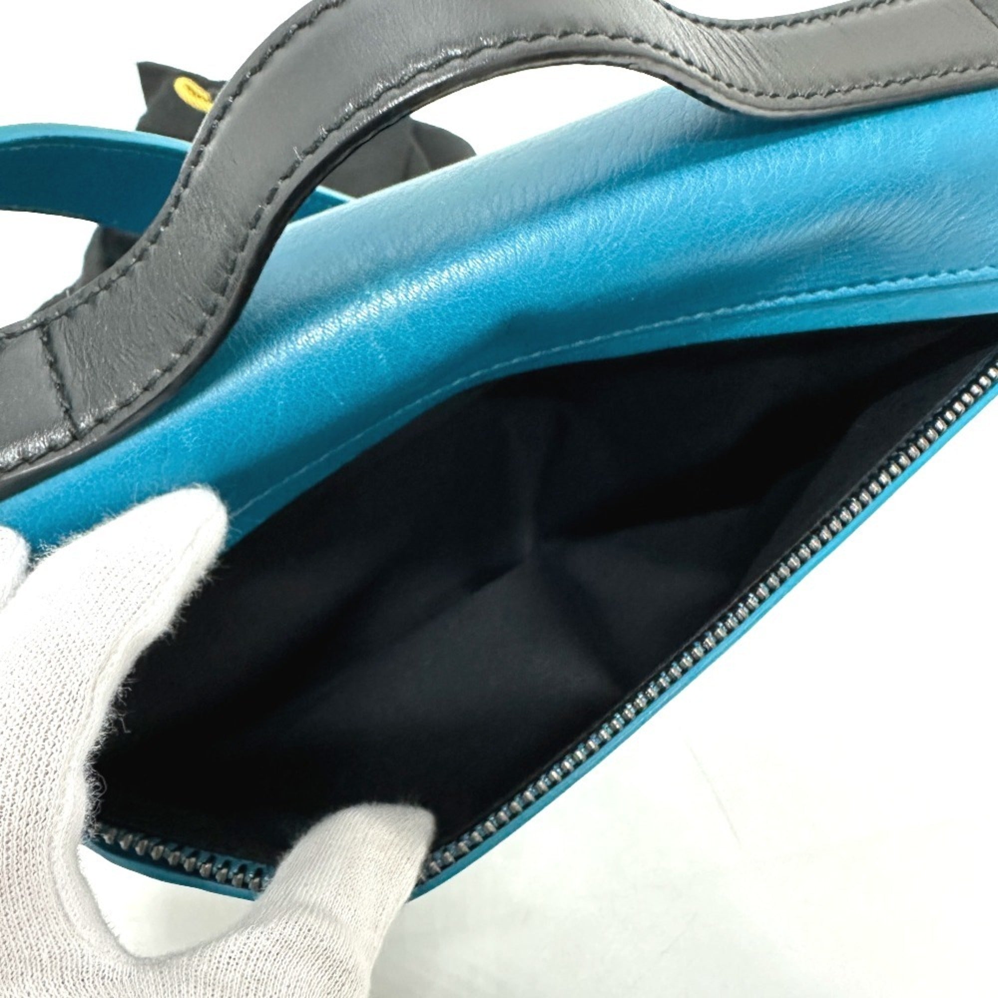 Bvlgari Blue Turquoise Leather Handbag (Pre-Owned)