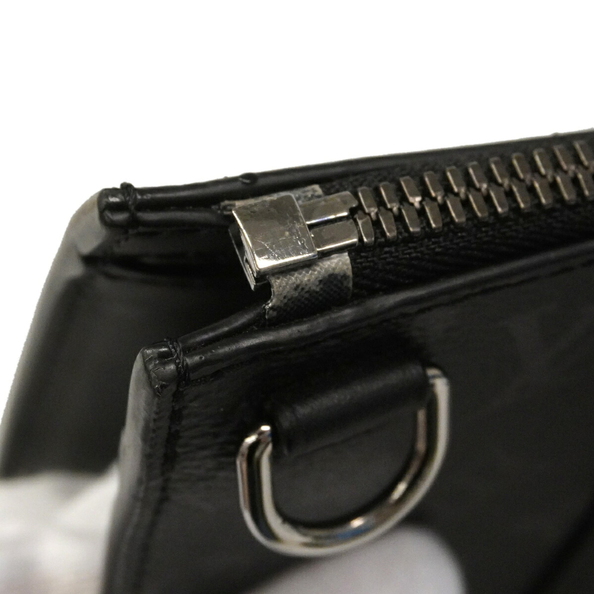 Louis Vuitton Black Handbag (Pre-Owned)